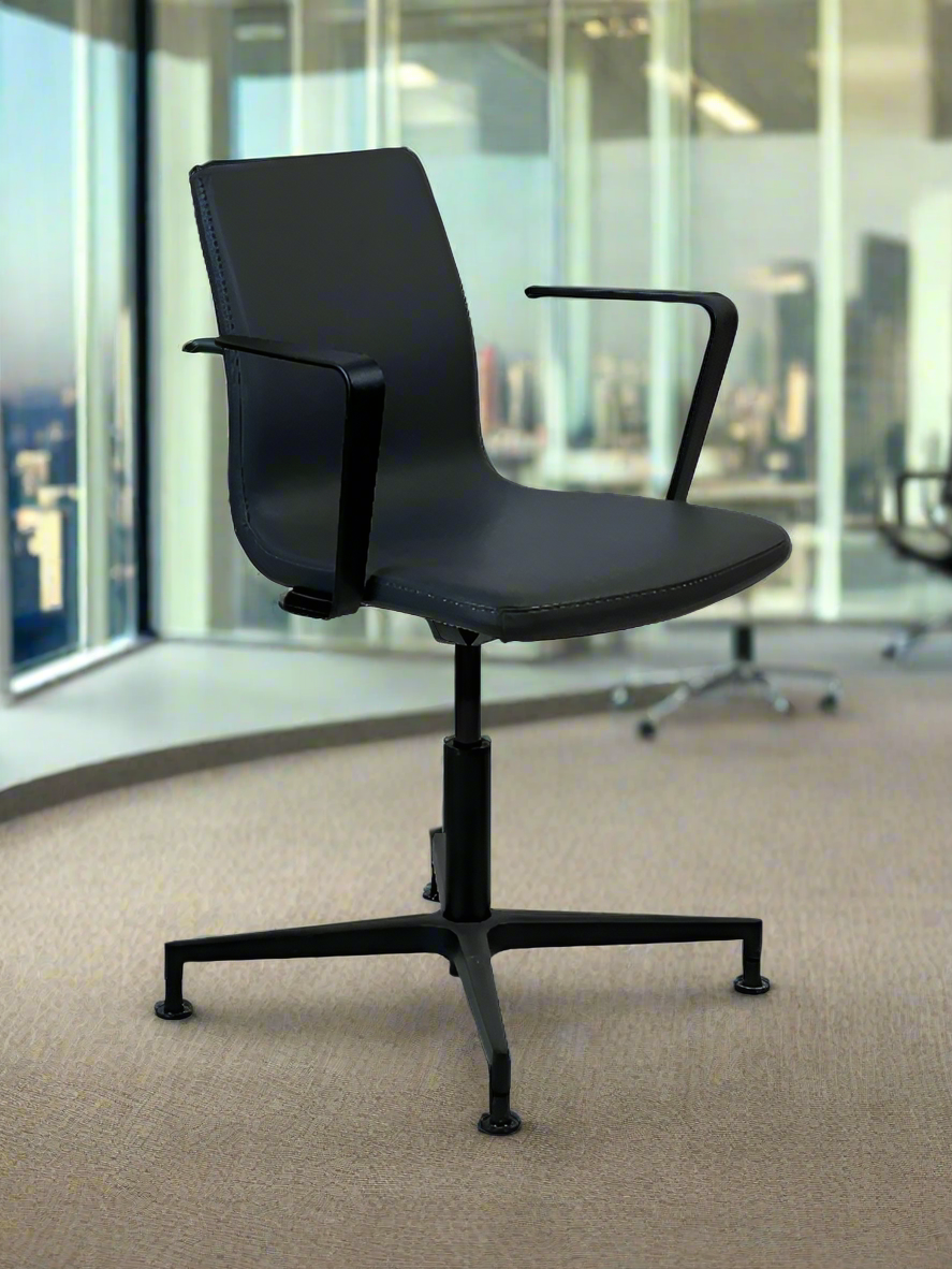 Labofa | Groovy CC Mødestol