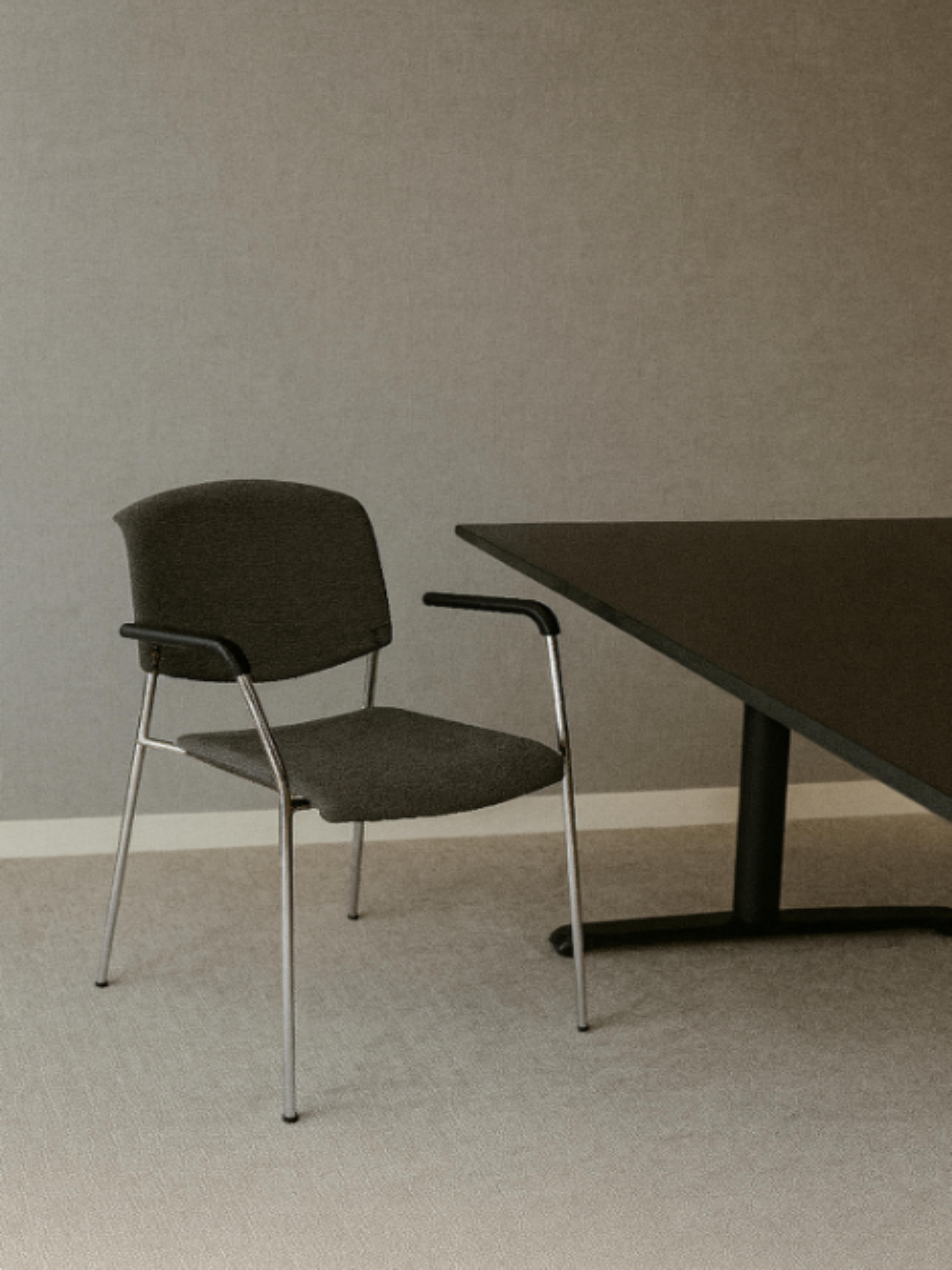 Pause Chair Fra Magnus Olesen (Mørkegrå)