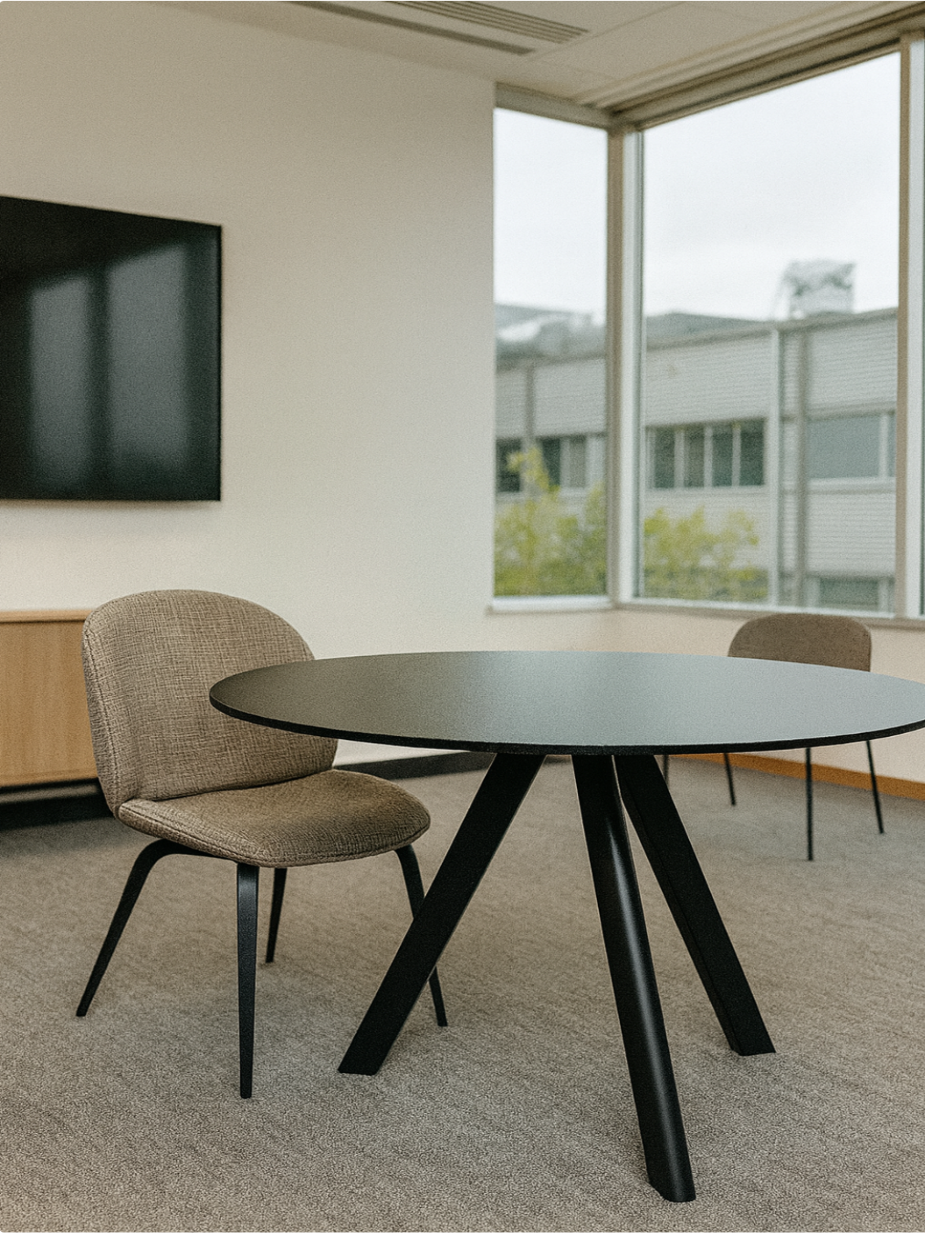 GUBI | Beetle Chair (Lysegrå)