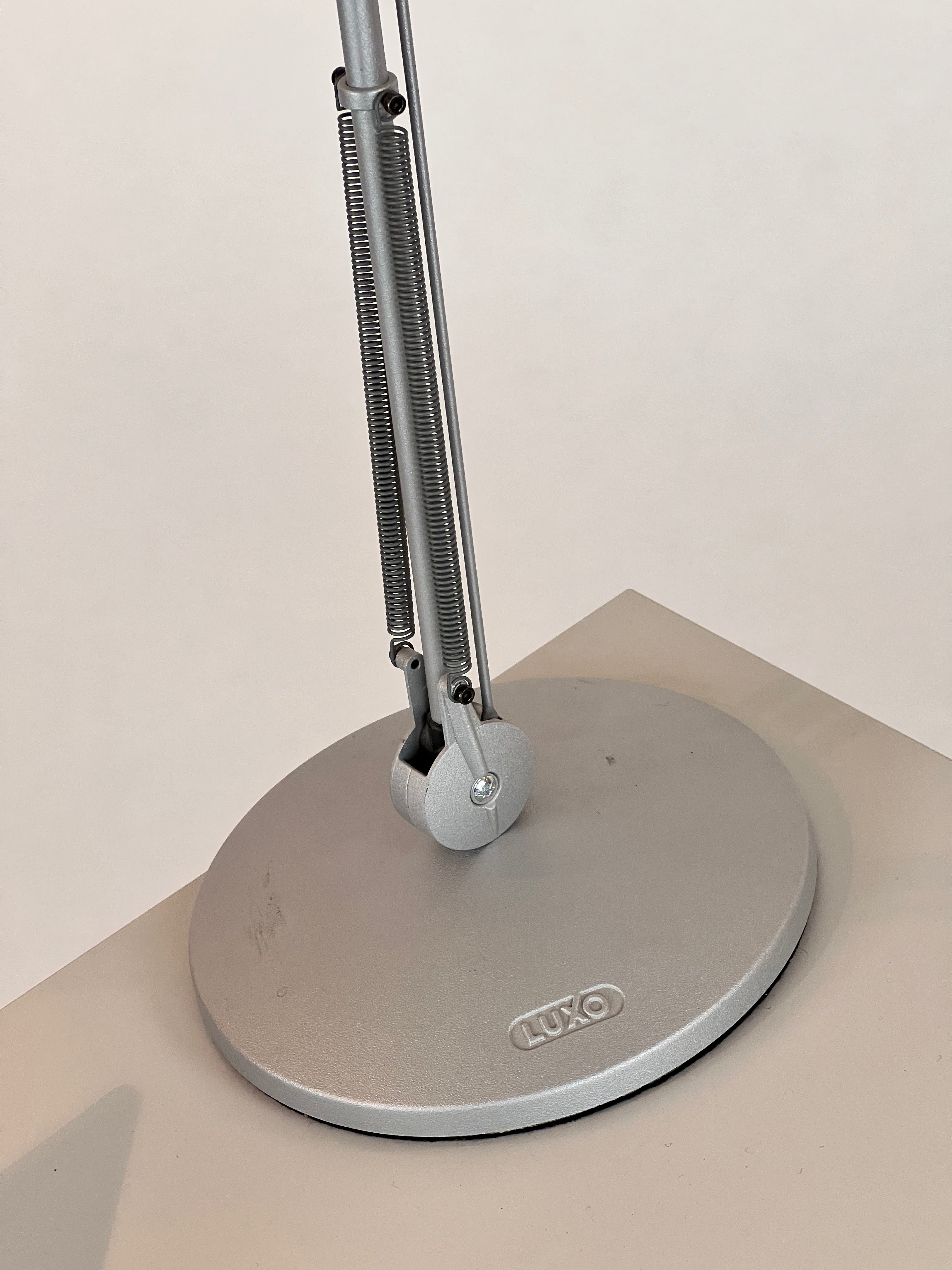 Luxo Air bordlampe - Halogen - grå