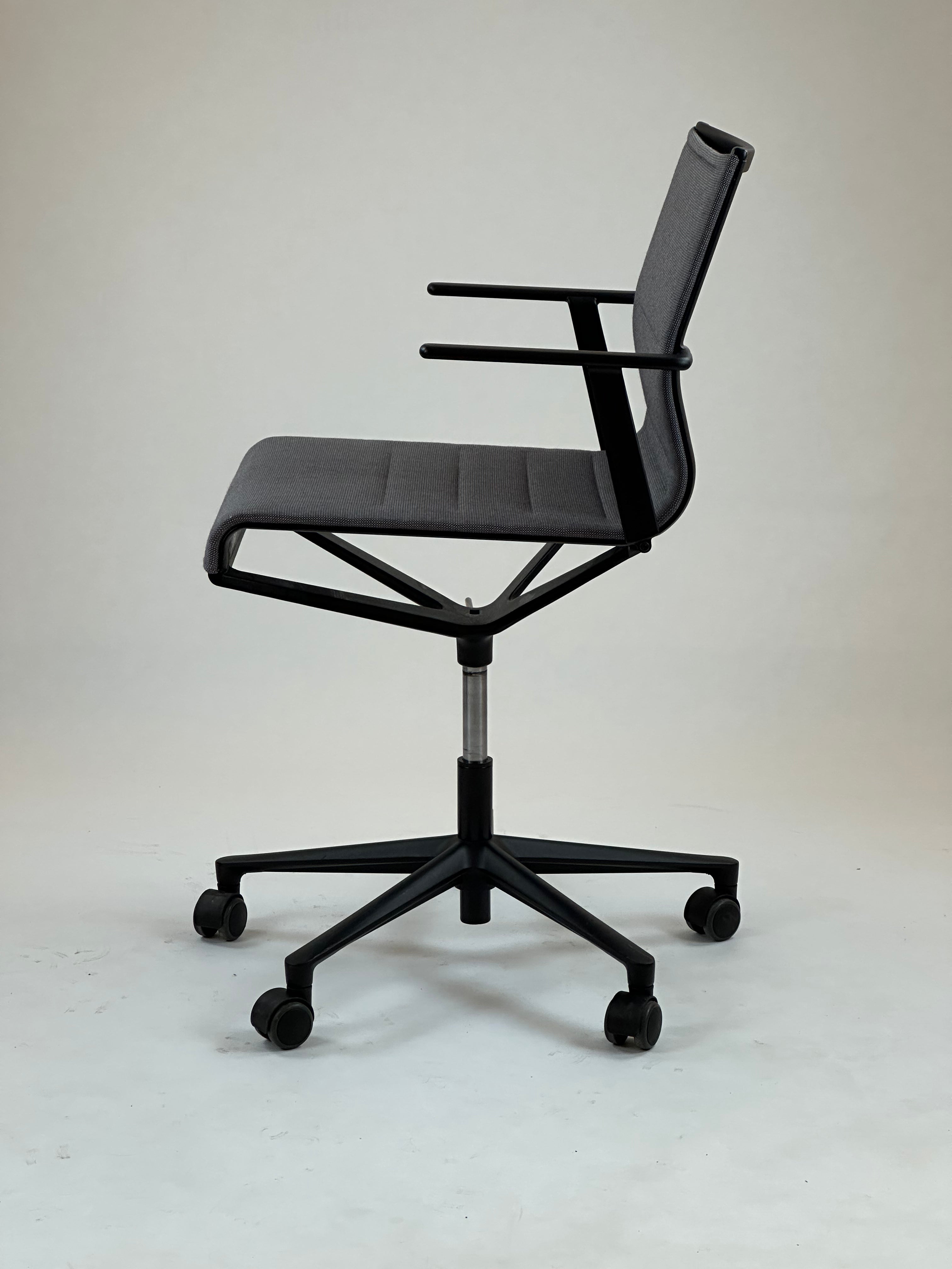 ICF Stick Swivel konferencestol med gaslift – grå/sort