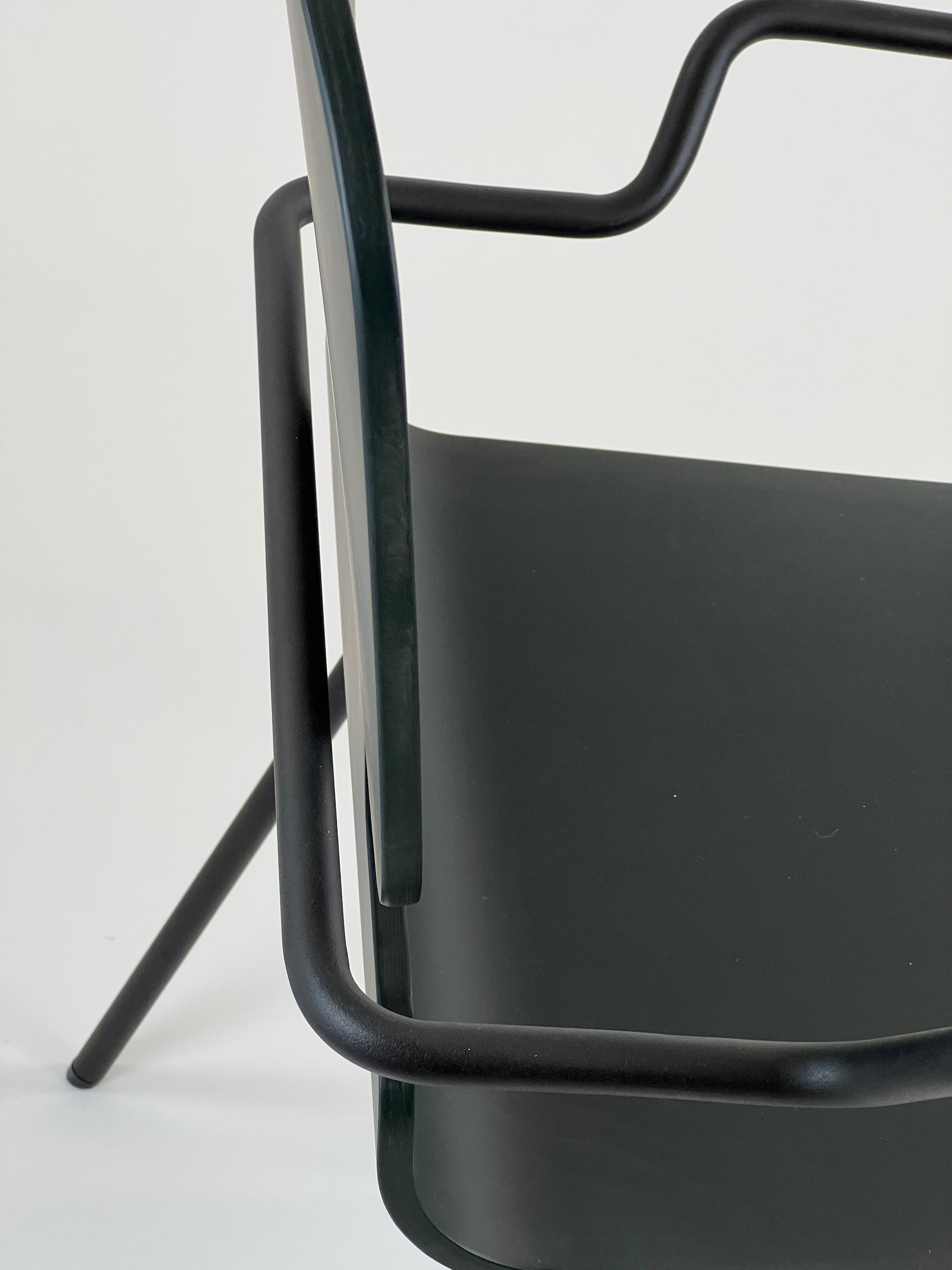 Labofa | Ohio Wire Chair (Dark green/Black)