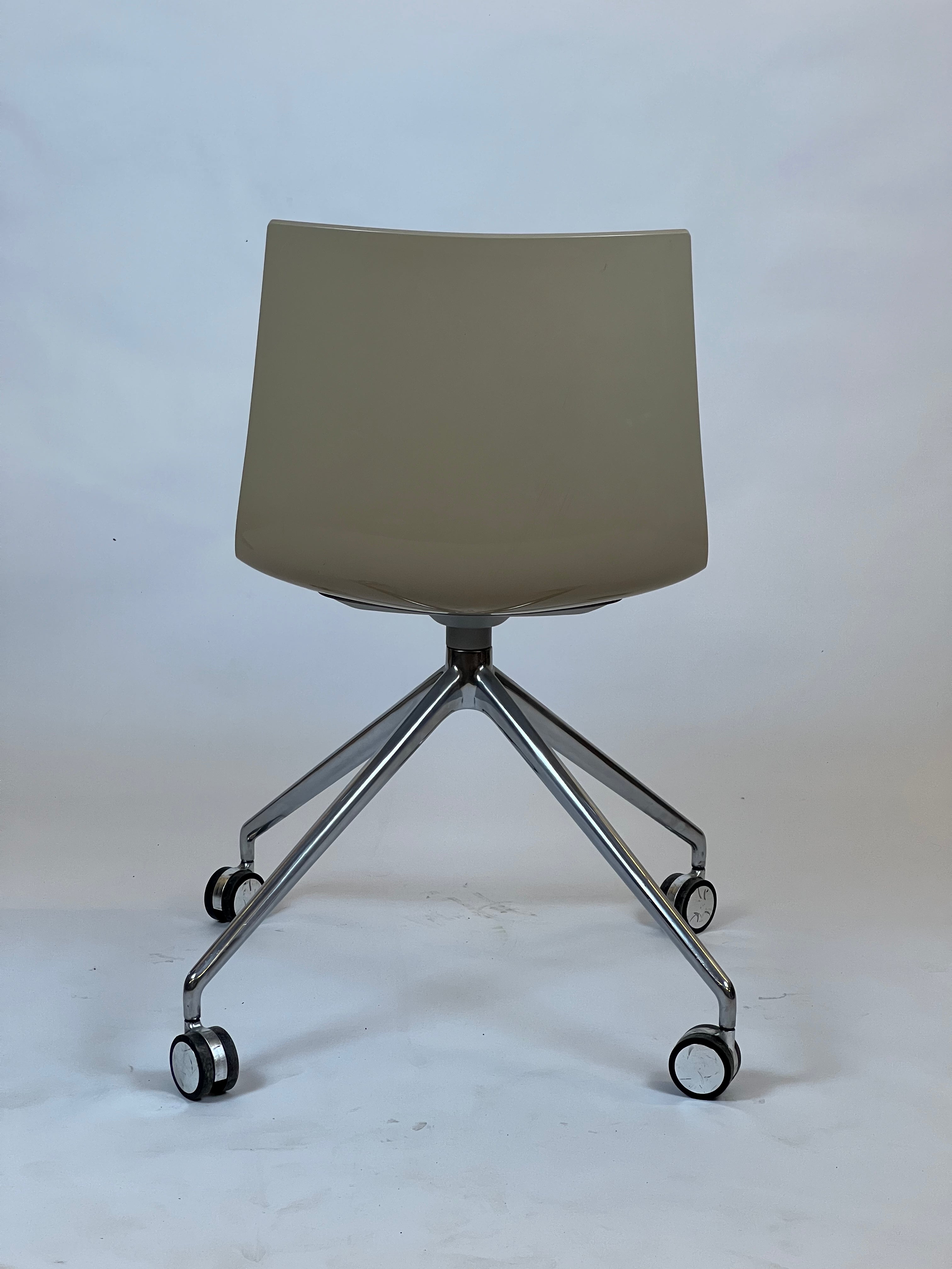 Arper Catifa 46 Skalstol