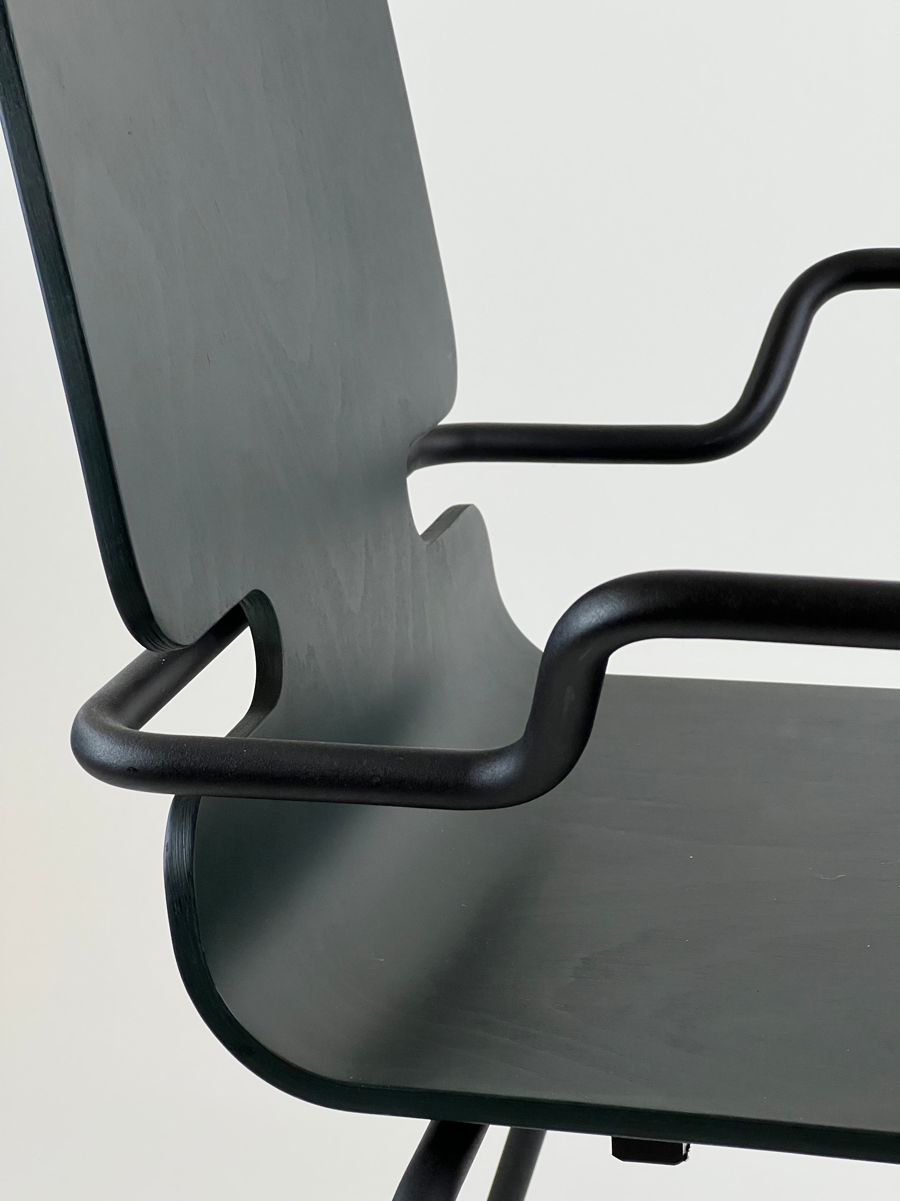 Labofa | Ohio Wire Chair (Dark green/Black)