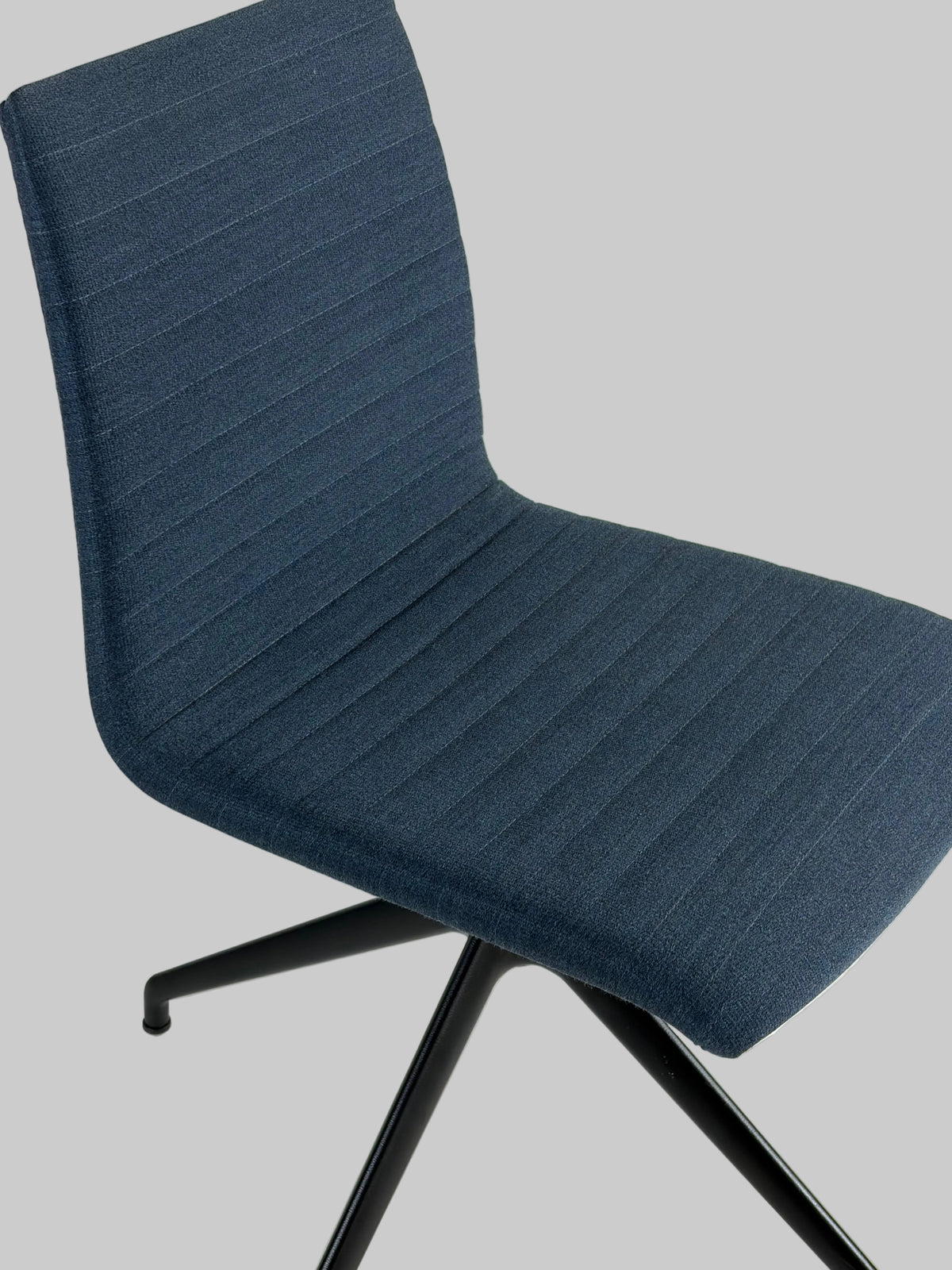 Savir Design Gate 11 Stol – Mørkeblå/Sort Stel