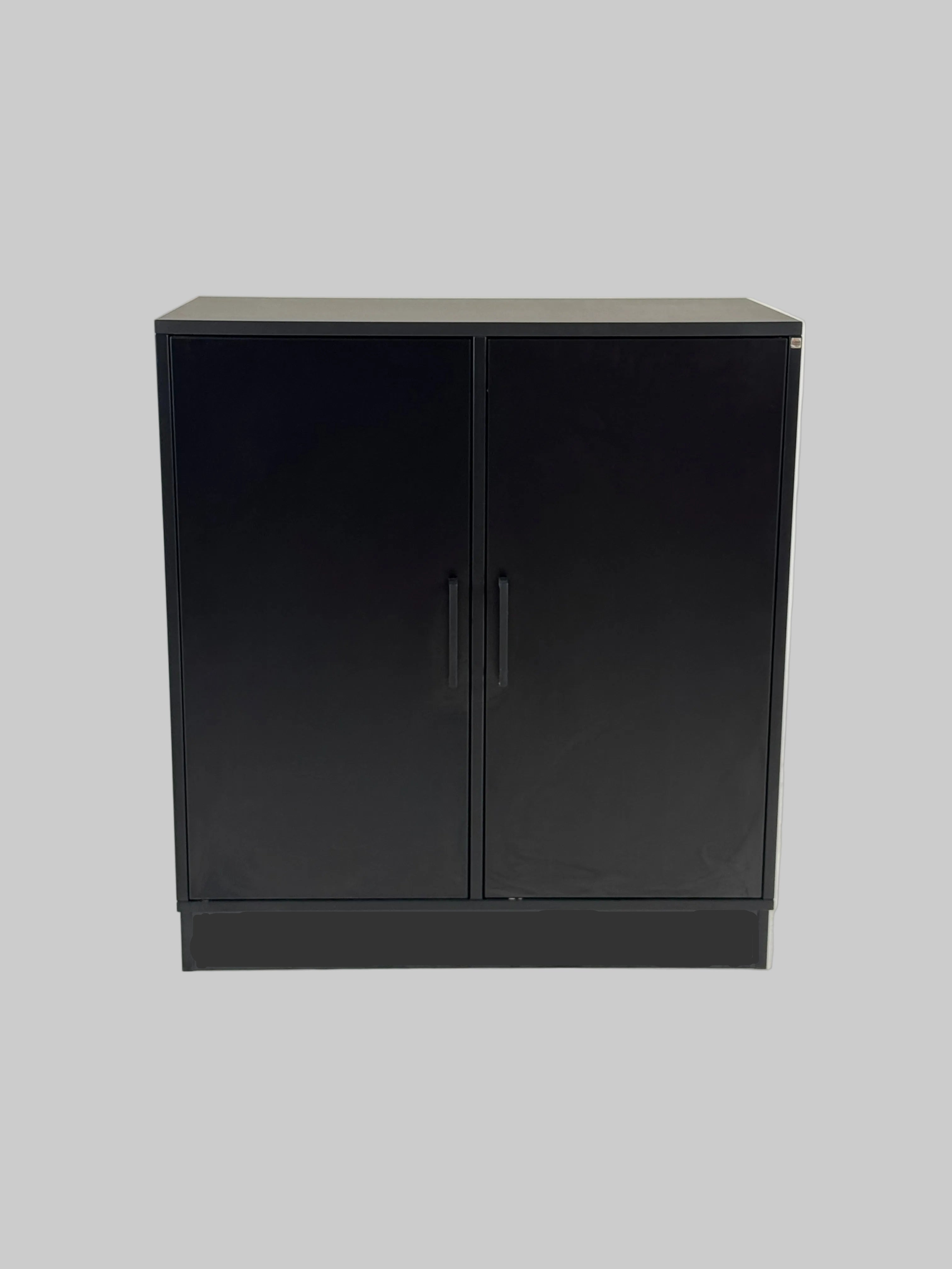 Cube Design Quadro Skab – Sort 80x43x88cm