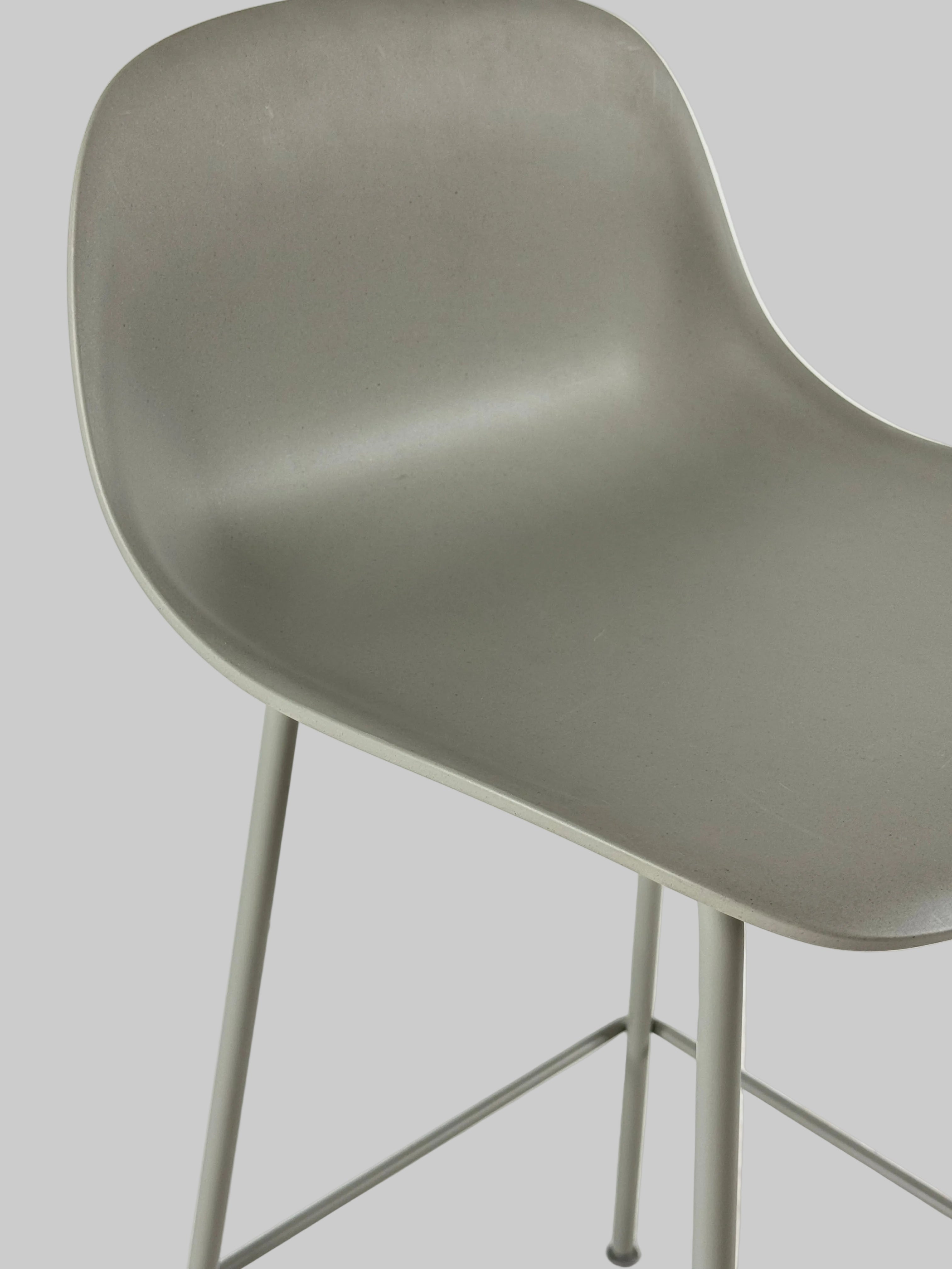 Muuto Fiber Barstol – Grå SH 65cm