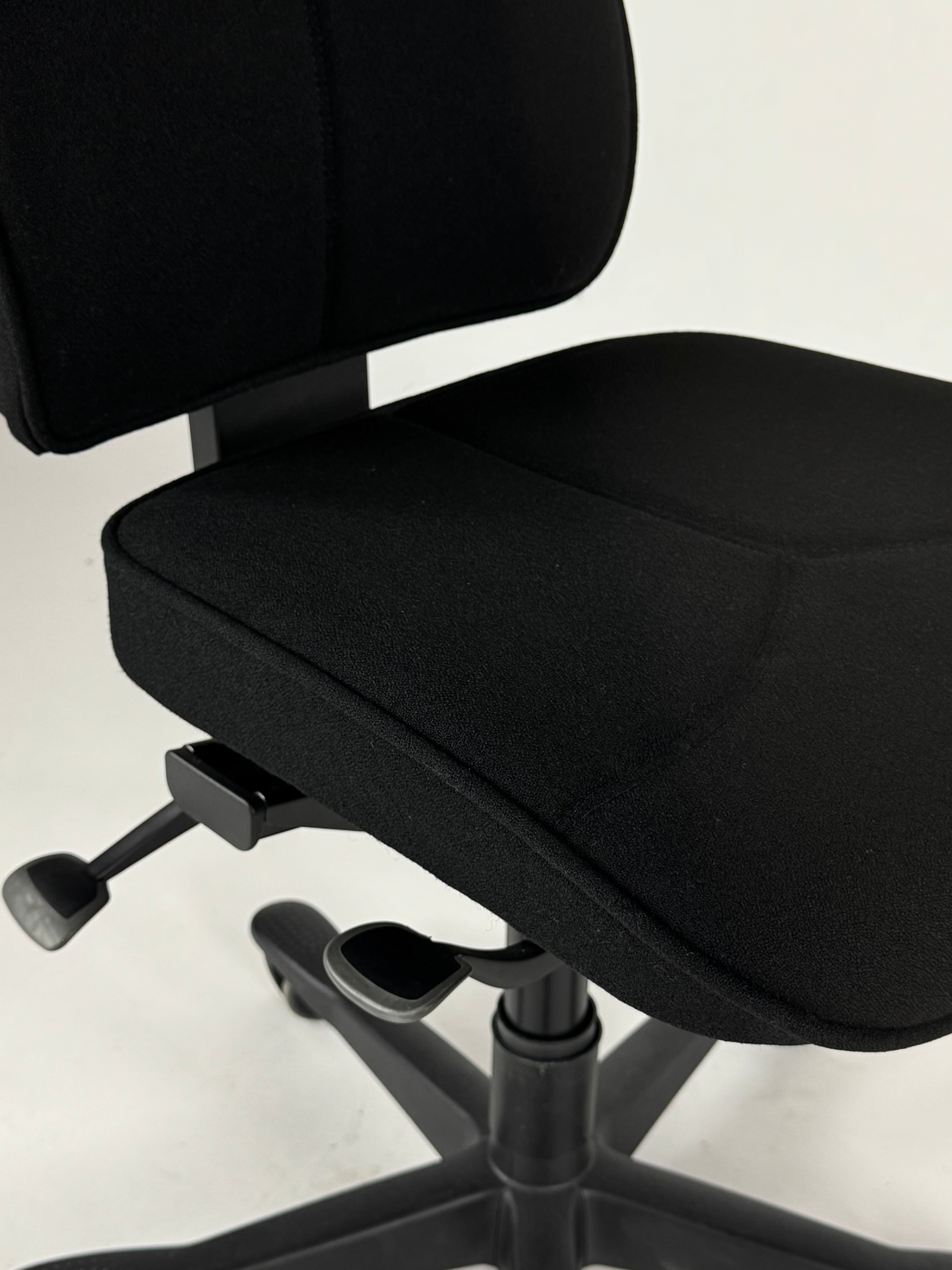 Kinnarps Free Float 6240 – Sort