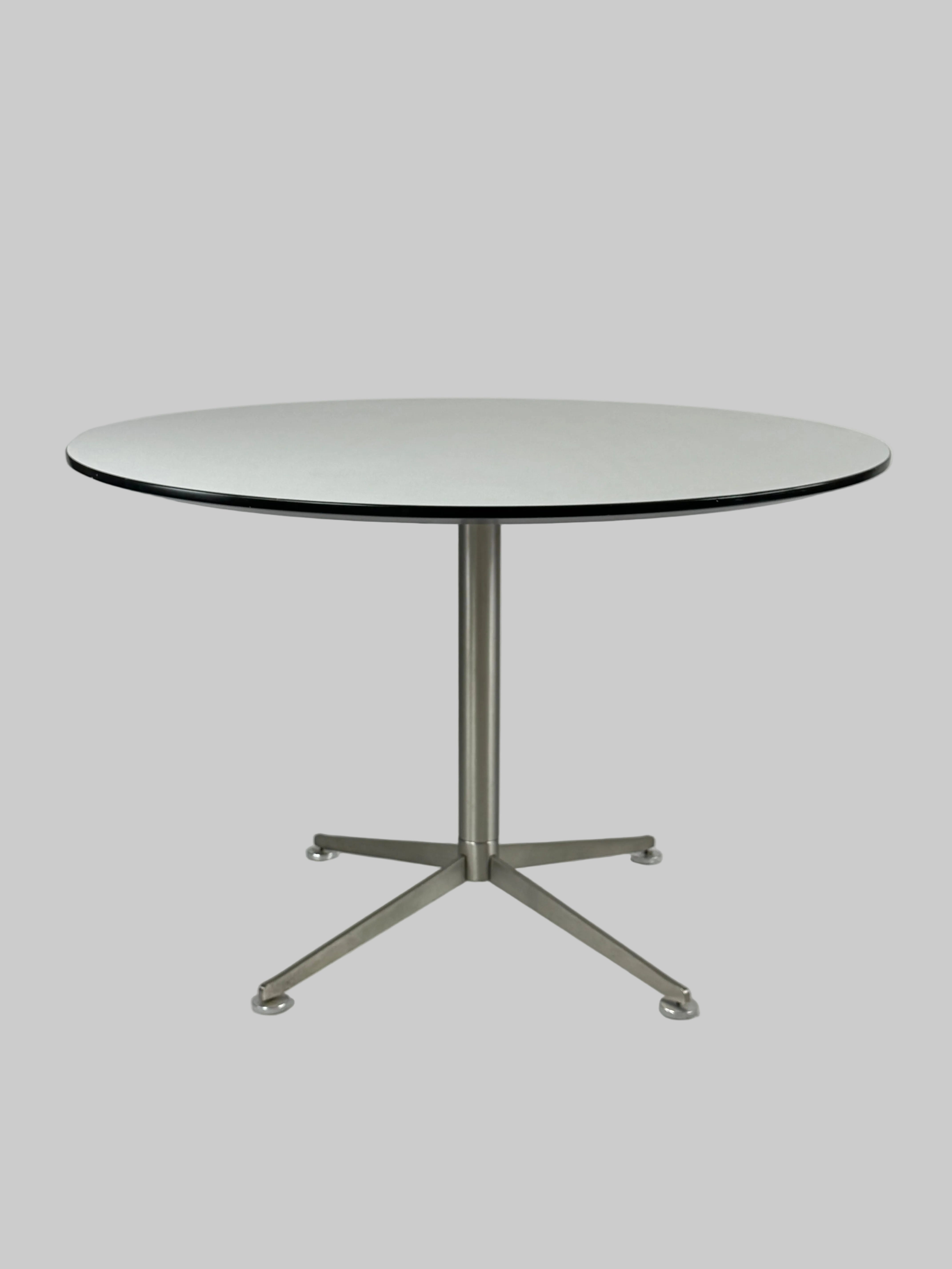 Paustian Spinal Bord – Hvid Ø110 cm