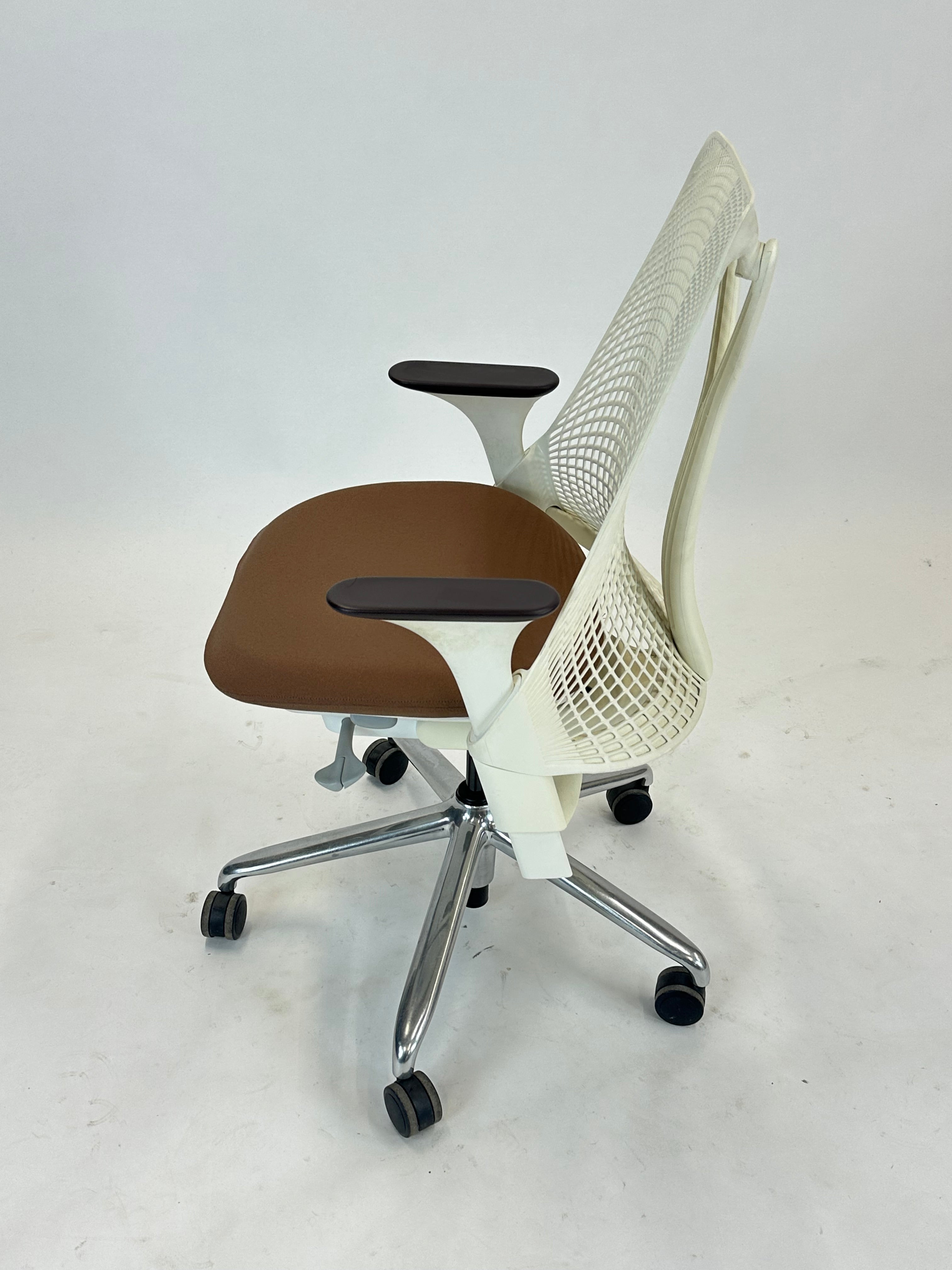 Herman Miller Sayl Kontorstol (Brun)