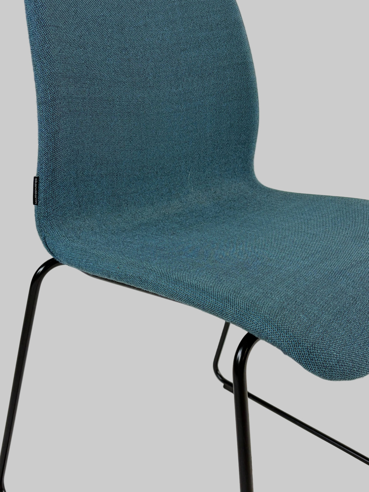Skandiform Stol – Turkis/Sort Stel