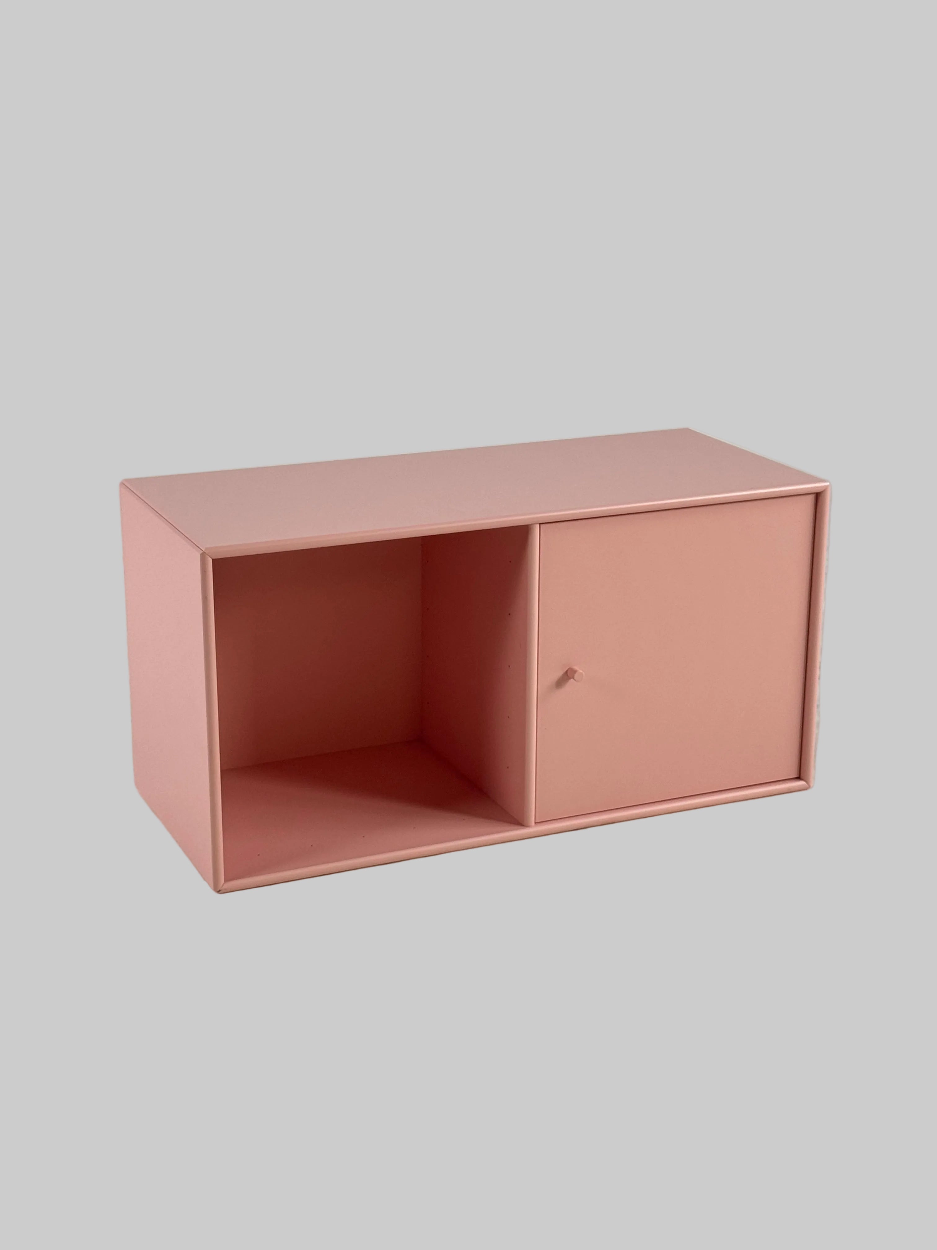 Montana Skab – Lyserød 70x30x36cm