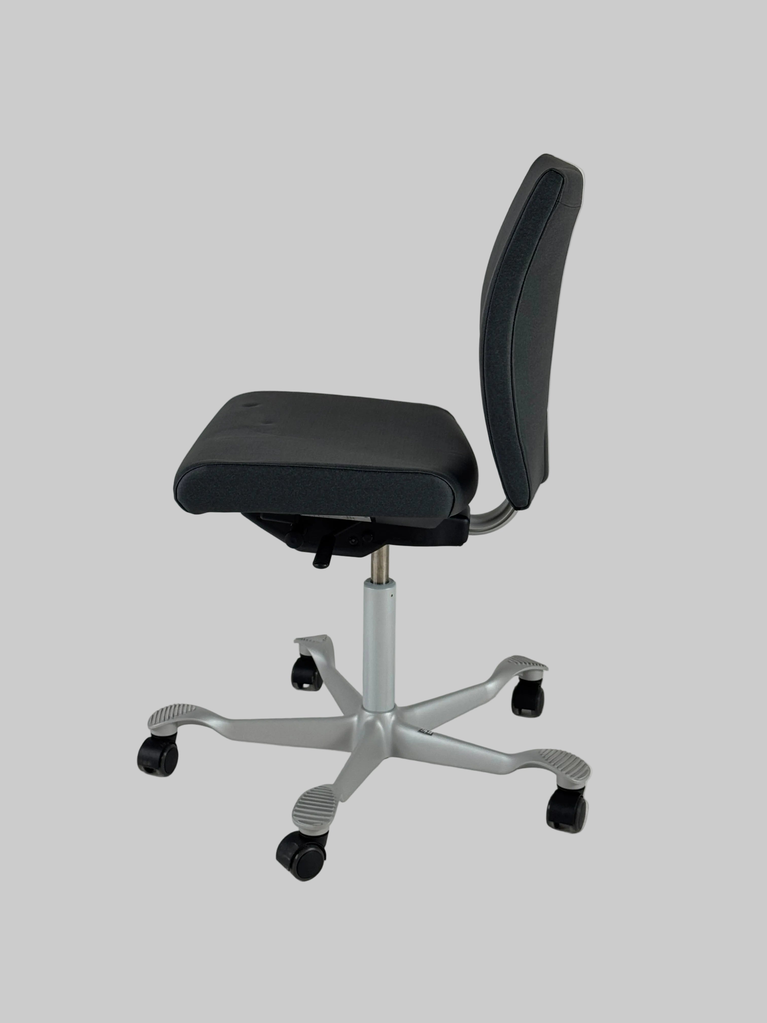 HÅG Creed 6002 Kontorstol – Grå 200mm