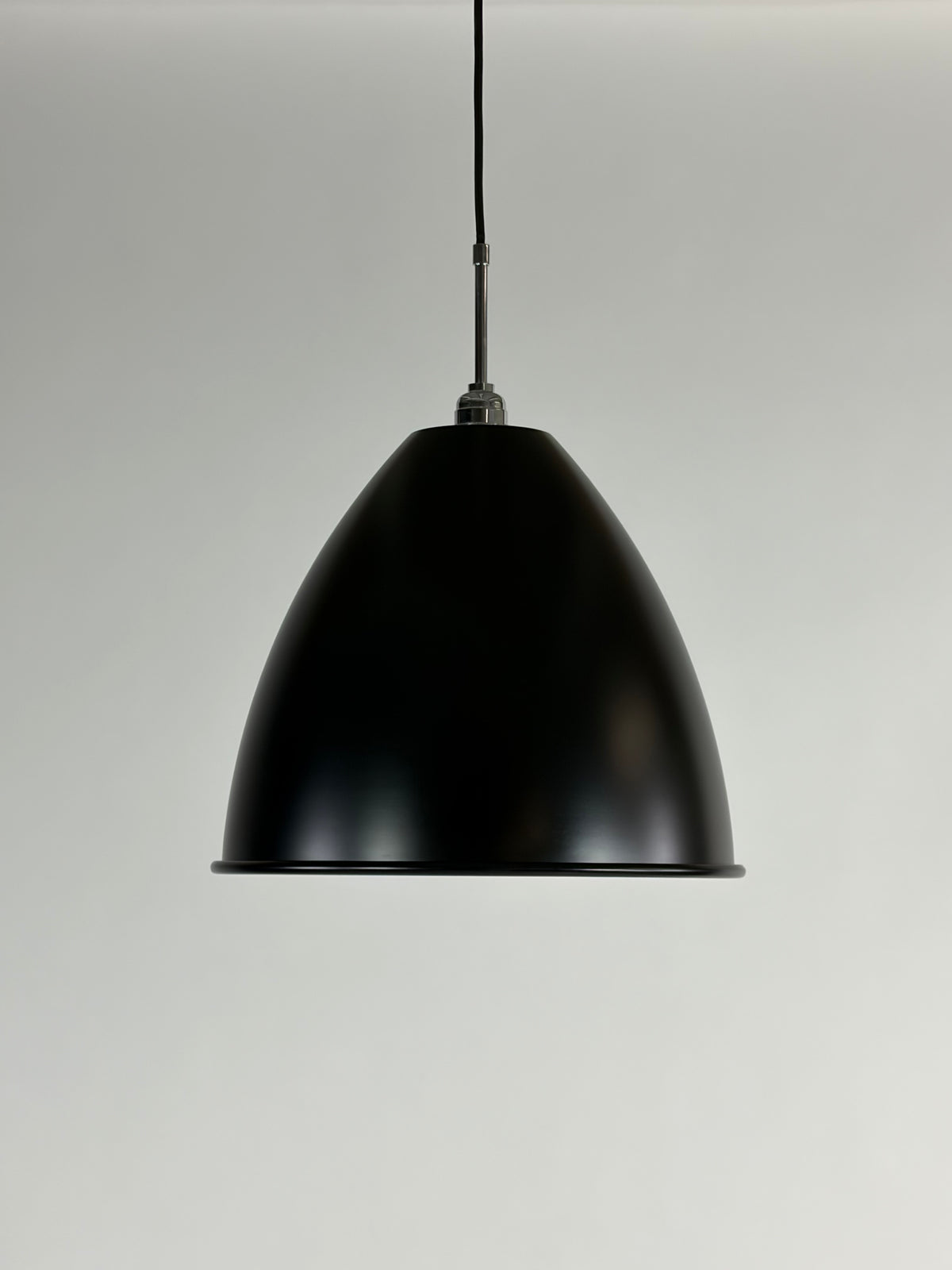 GUBI Bestlite BL9 L Pendel – Sort/Krom Ø40cm