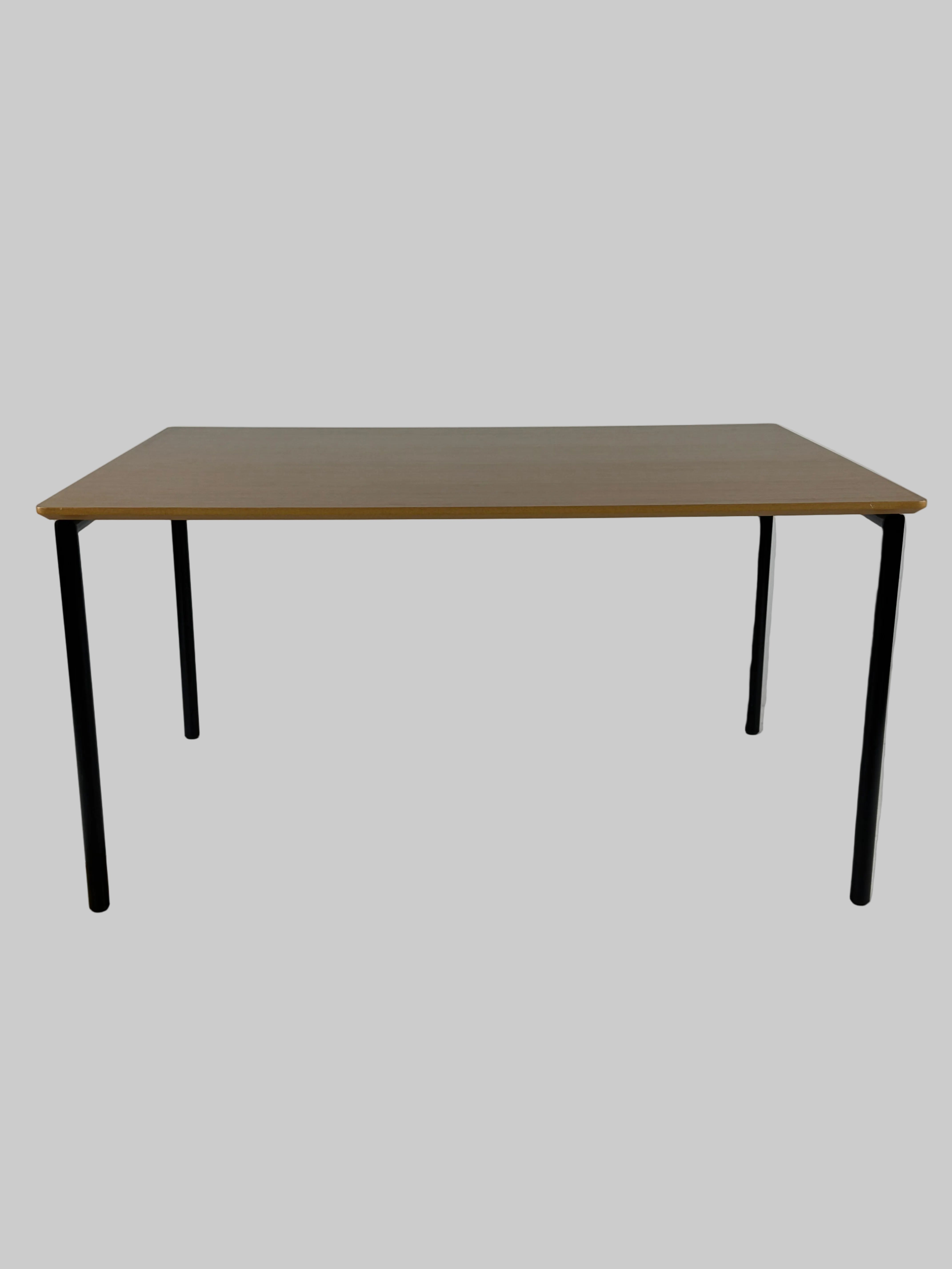 Howe Usu Bord – Natur/Sort Stel 140x100 cm