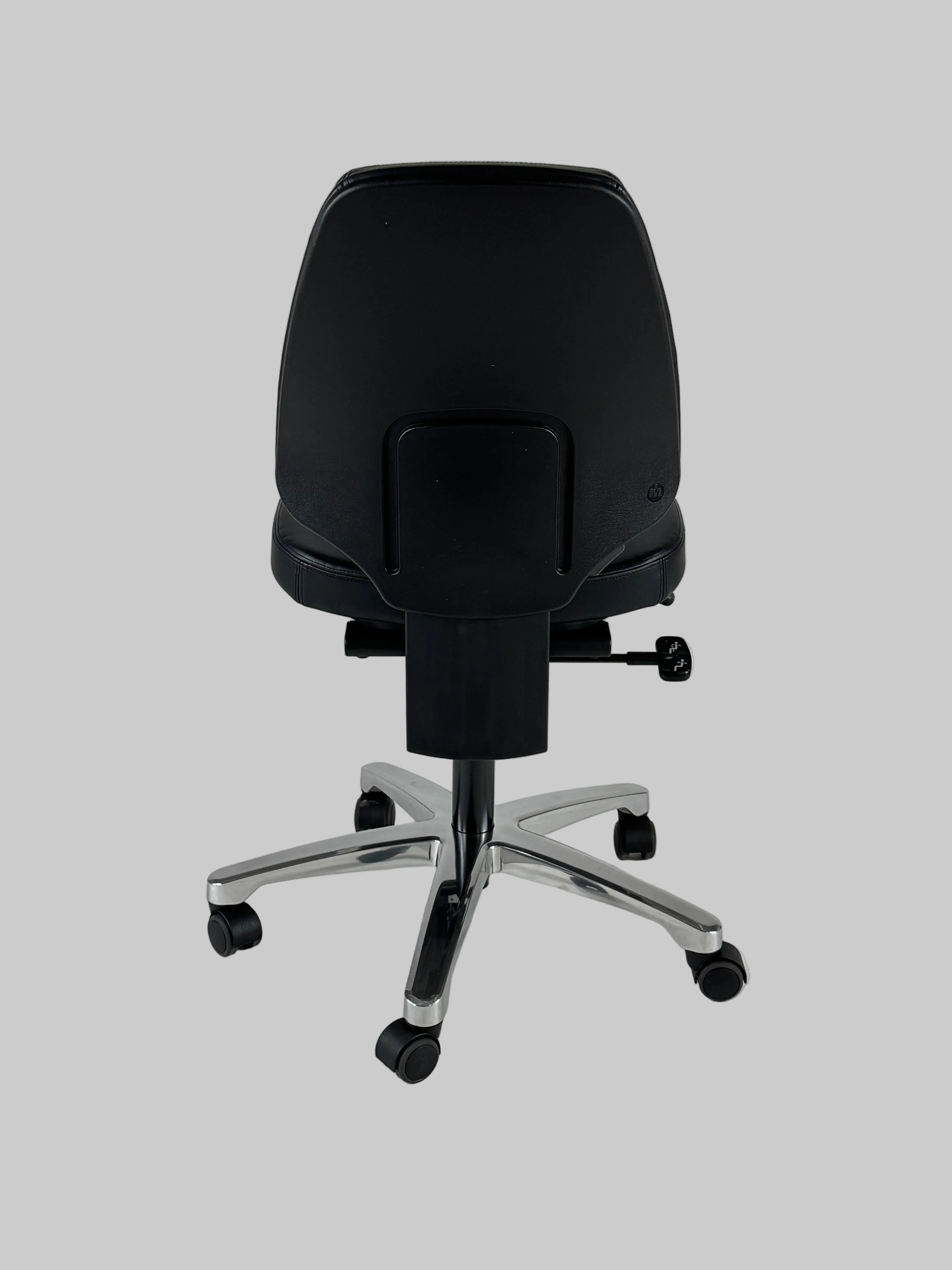RH Activ 220 Kontorstol – Sort Læder/Krom Stel