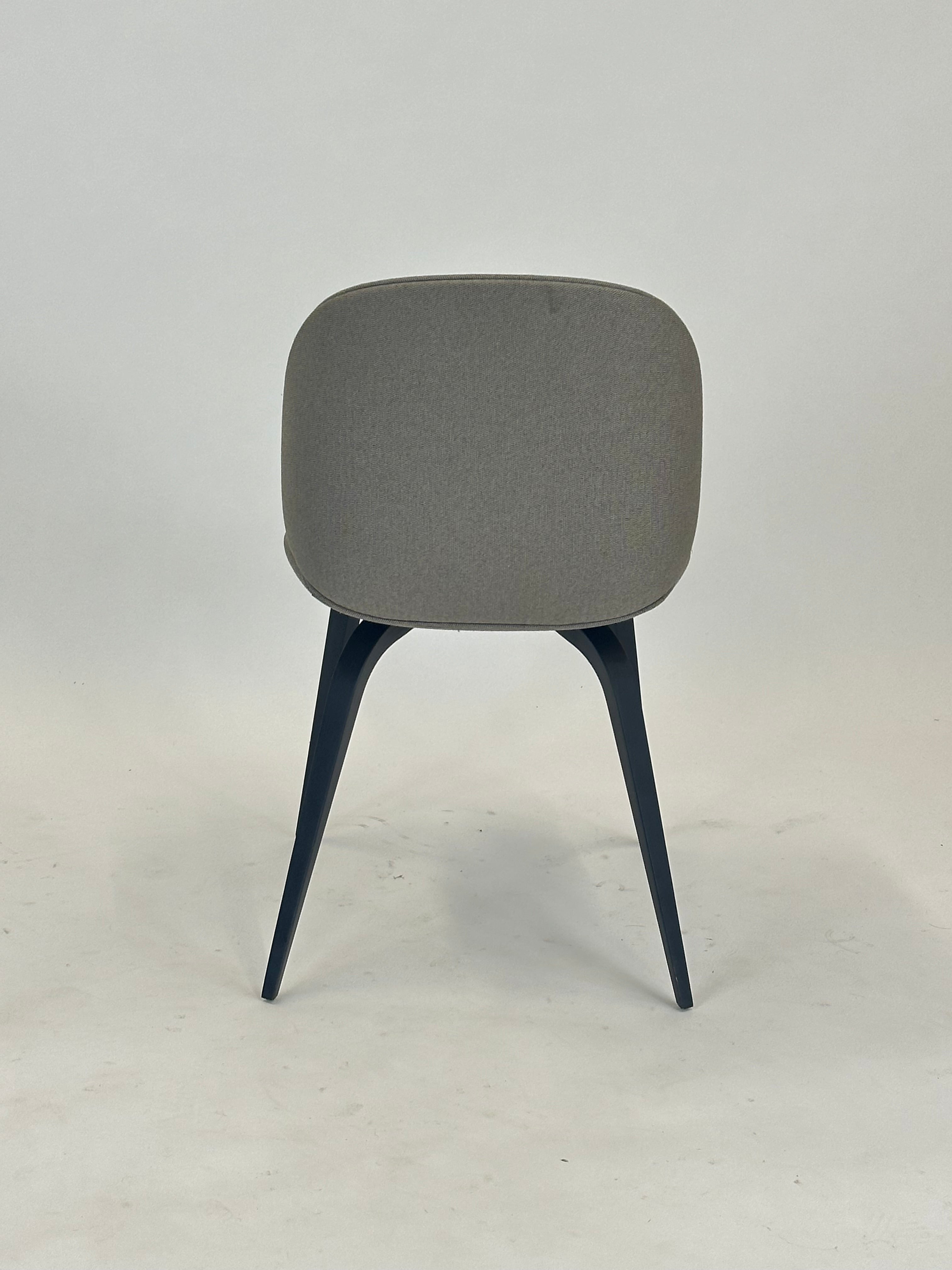 GUBI | Beetle Chair (Lysegrå)