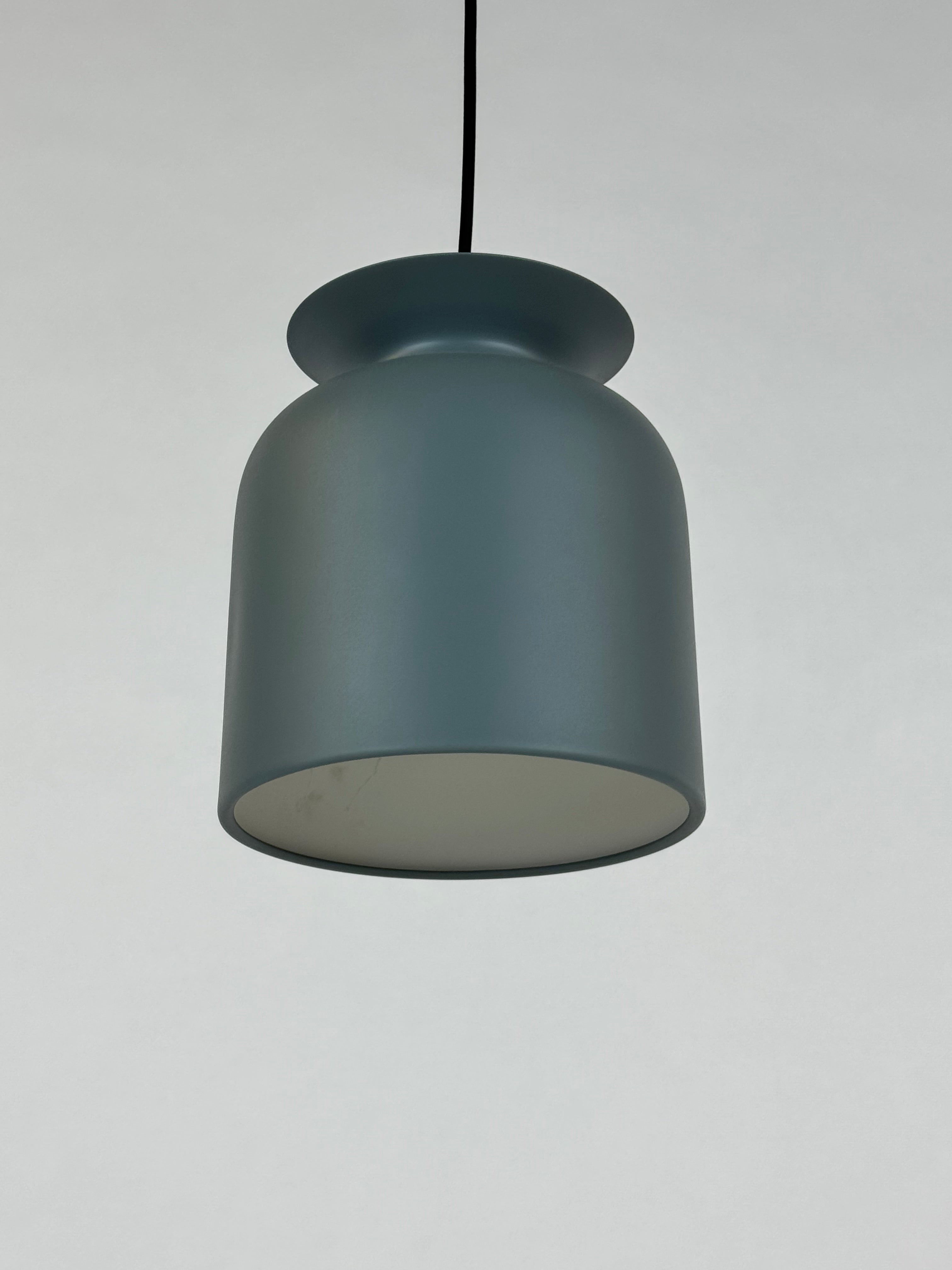 GUBI Ronde Pendel – Grå Ø20 cm