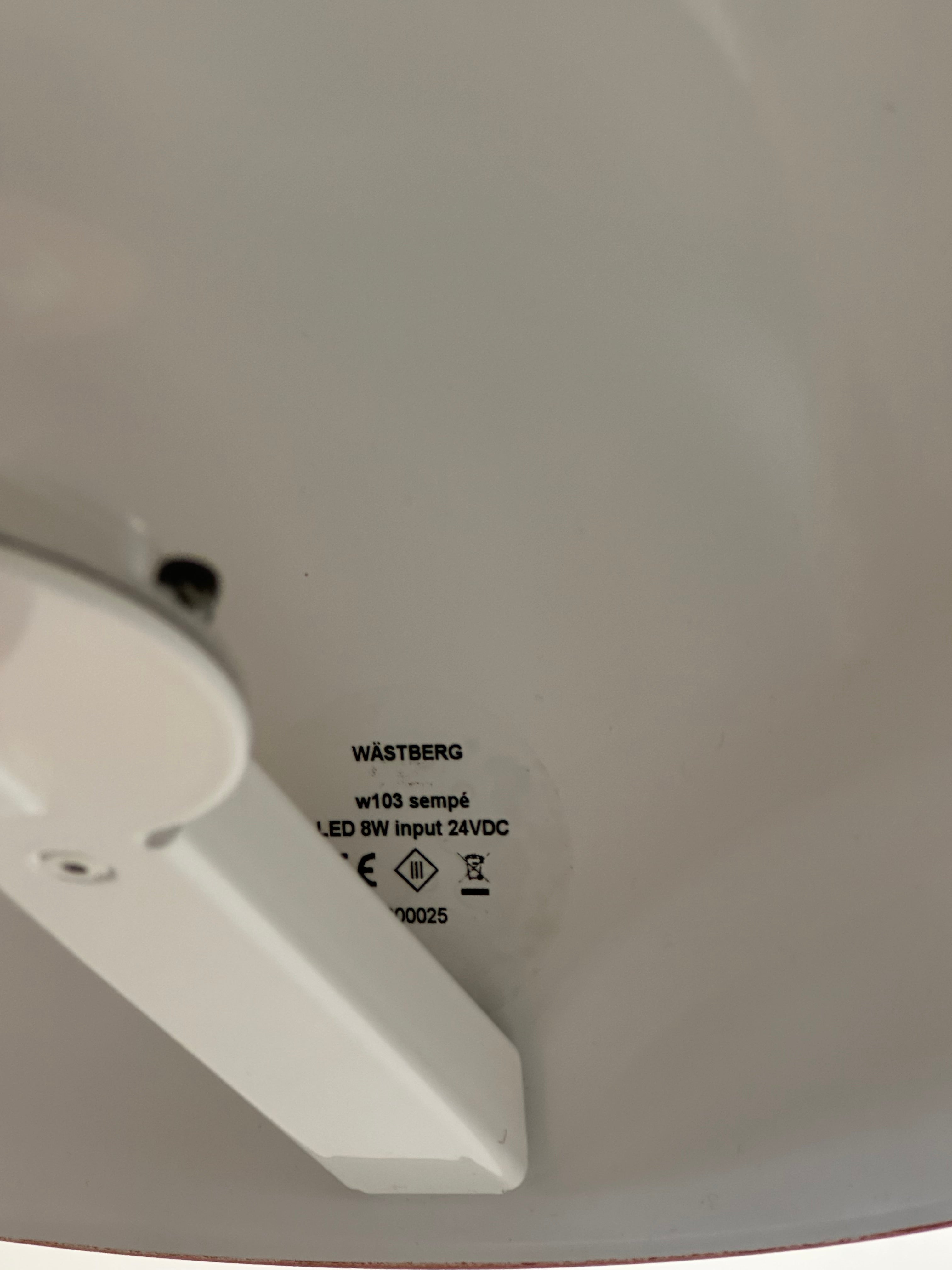 w103 Sempé b bordlampe fra Wästberg