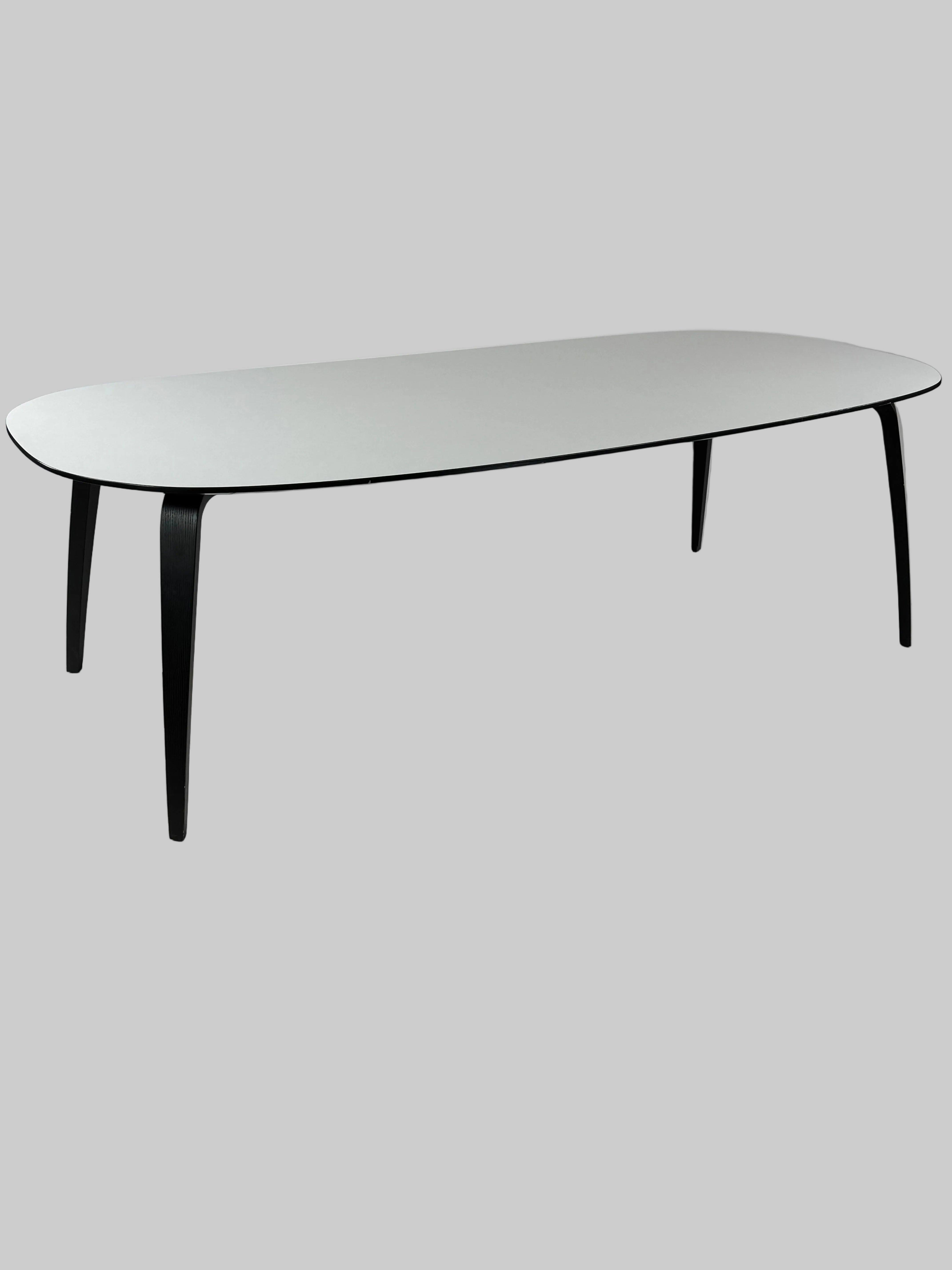 Gubi Bord - Hvid/Sort Stel 230x120x73 cm