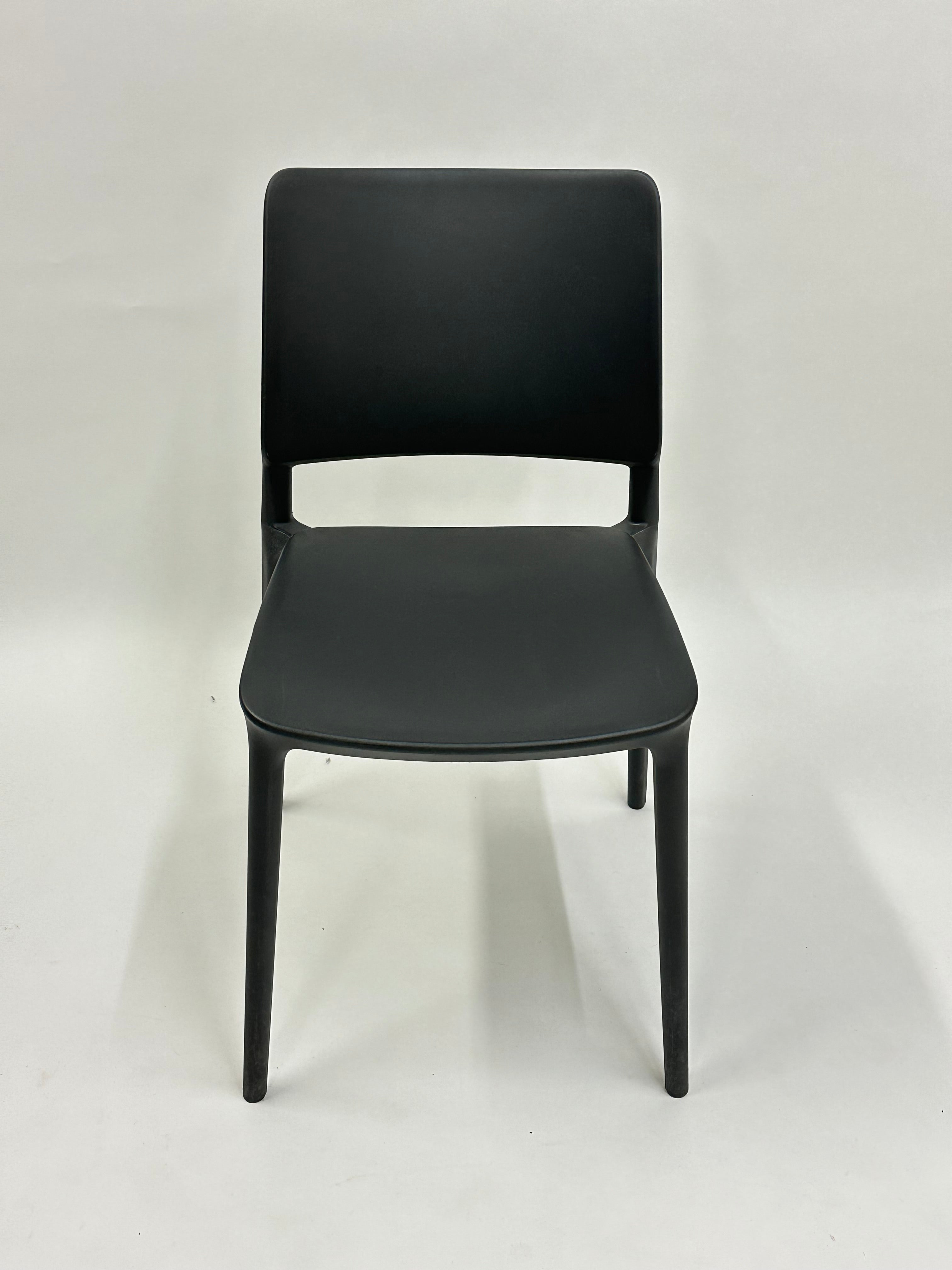 Frövi Artin Mødestol