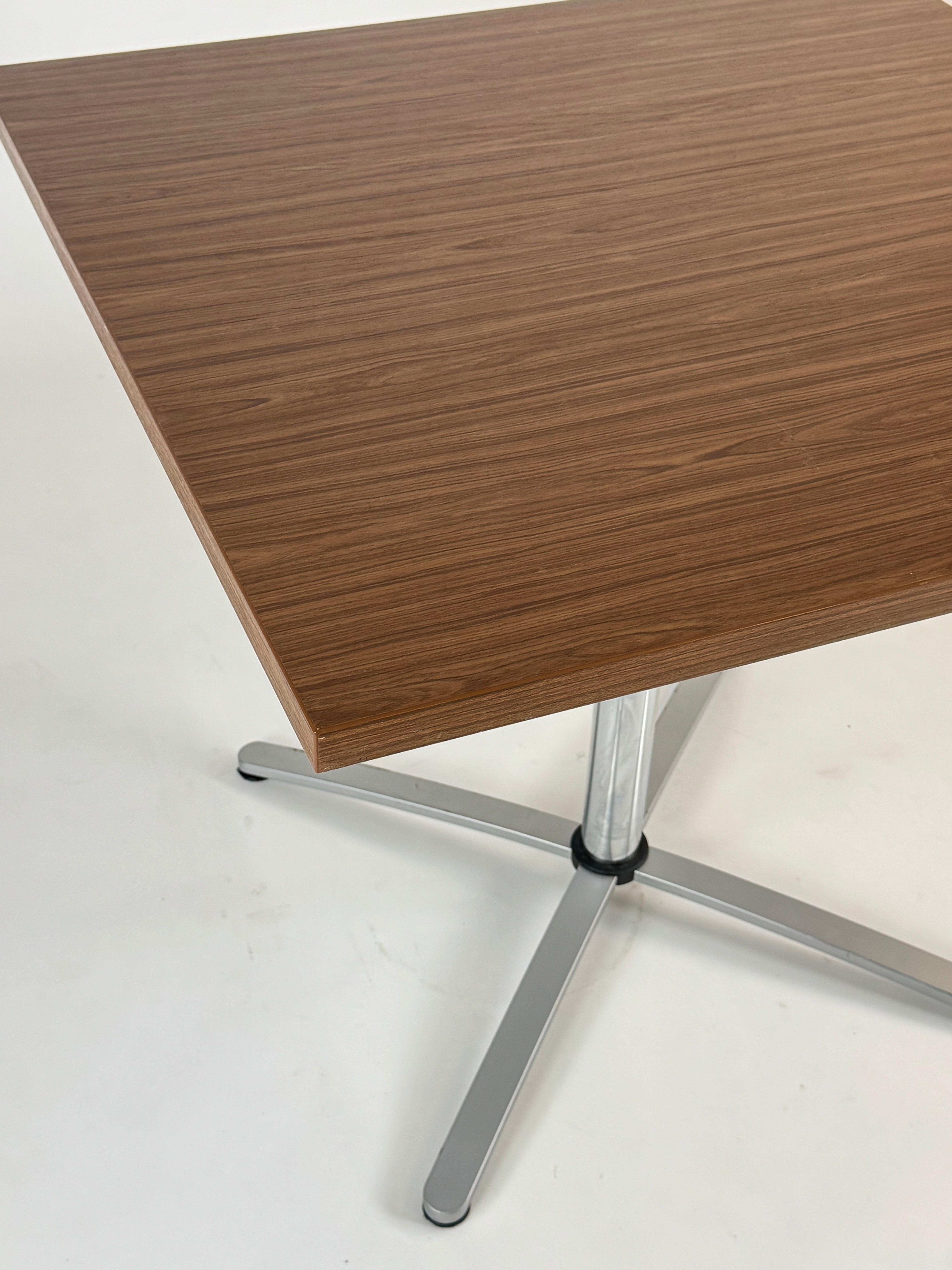 Brunner | Cafébord (90x90)