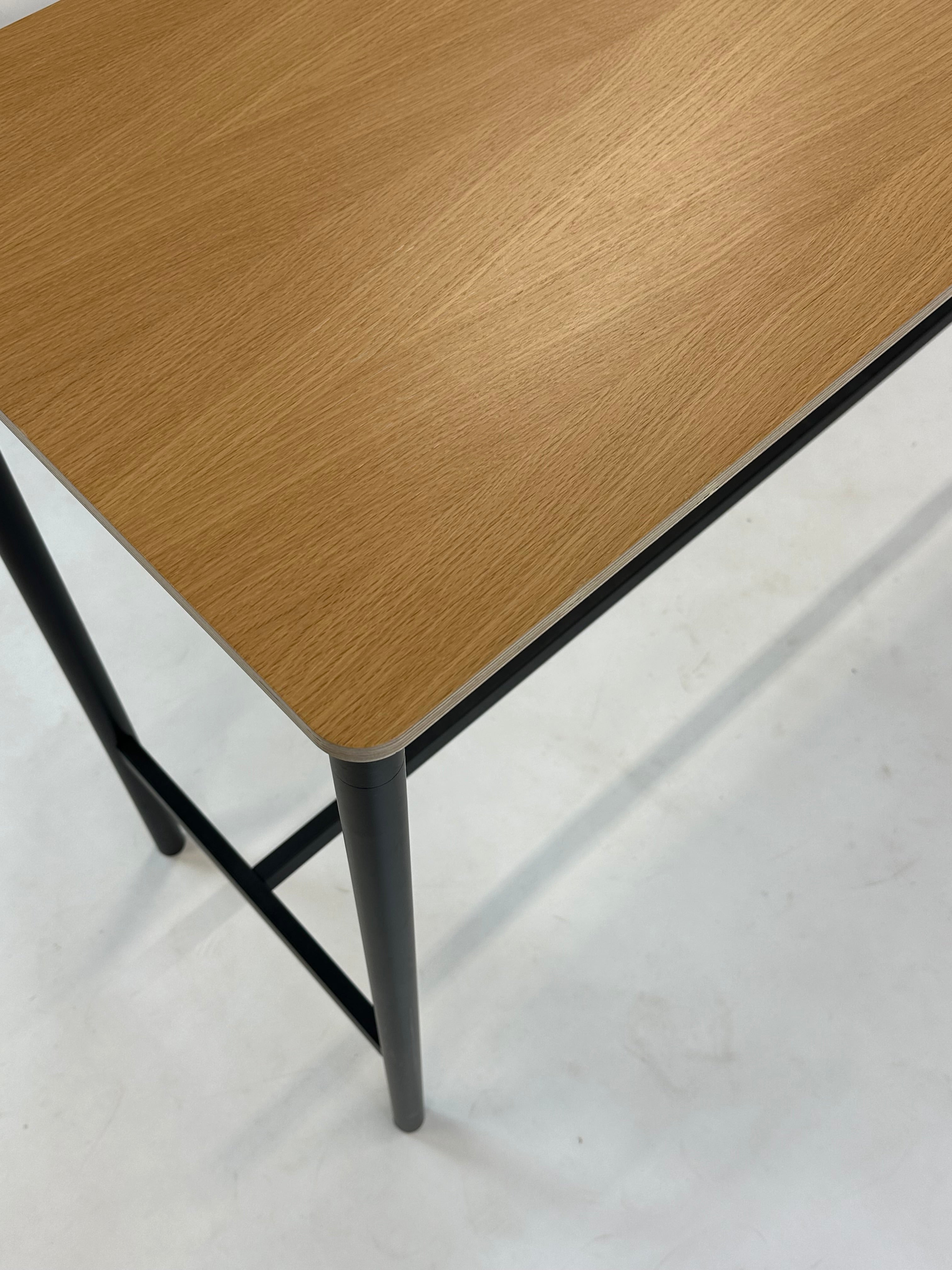 Muuto | Base Højbord