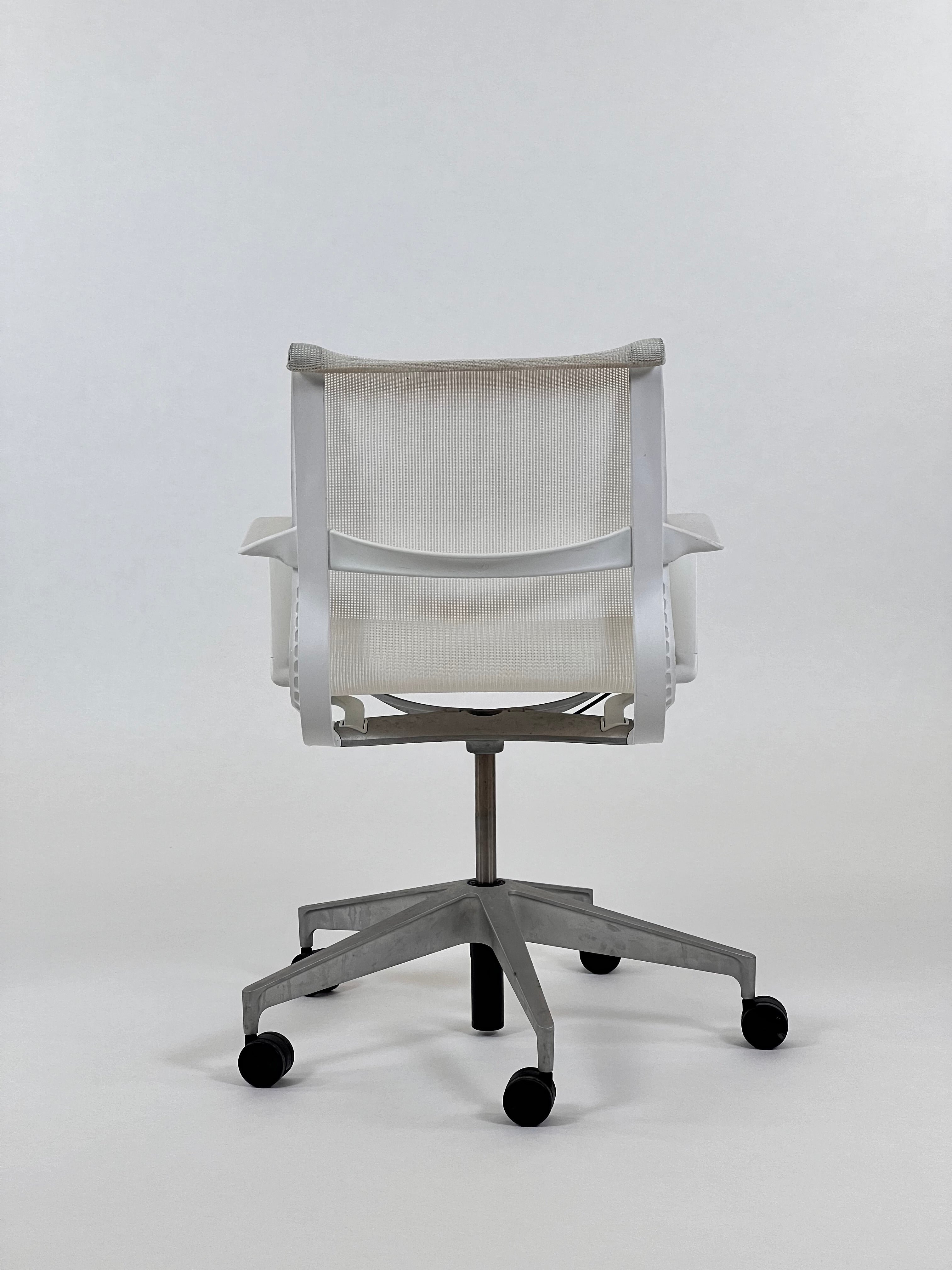 Herman Miller Setu Chair - med armlæn