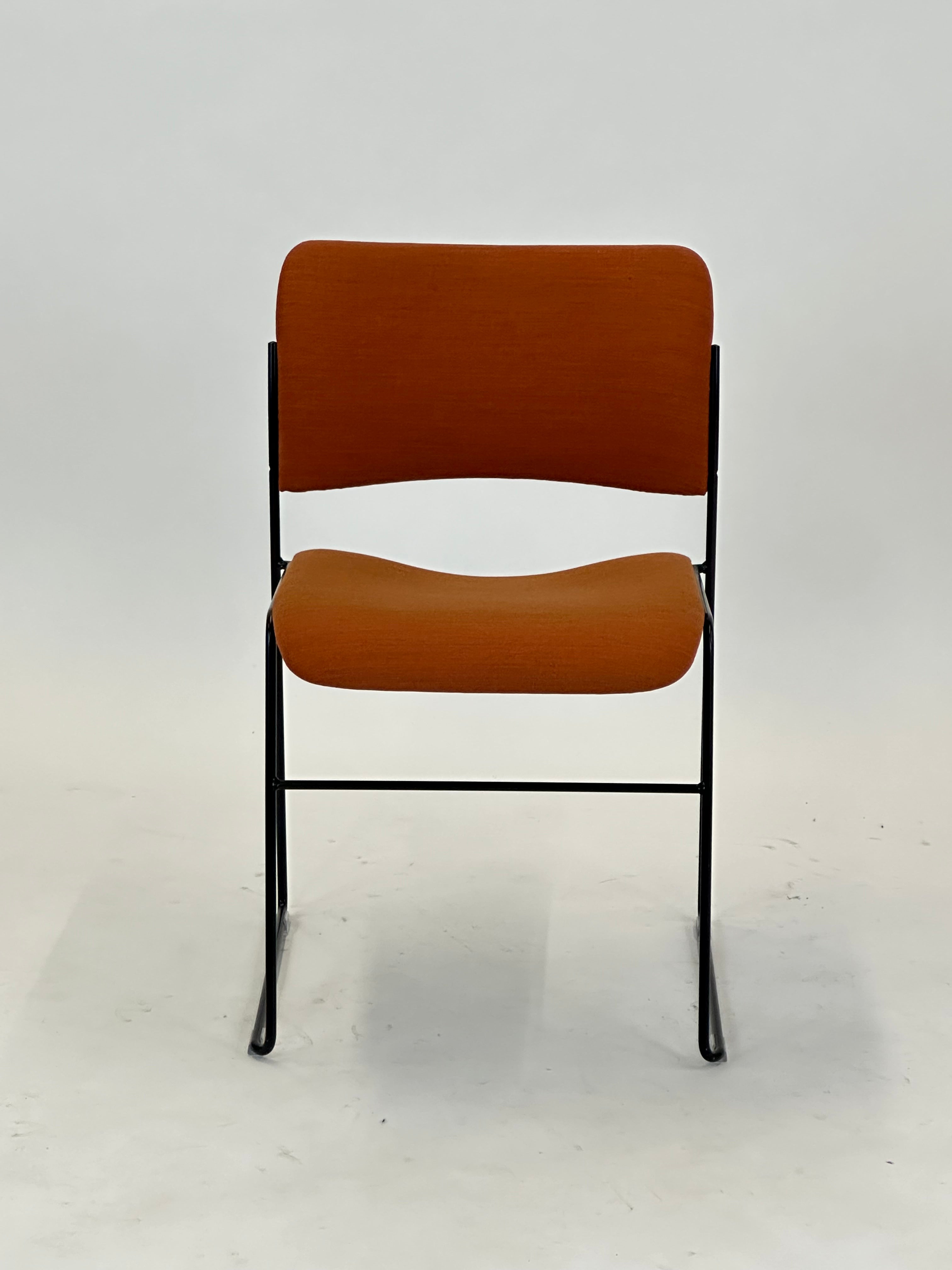 40/4 Konferencestol - Howe (Orange u. armlæn)