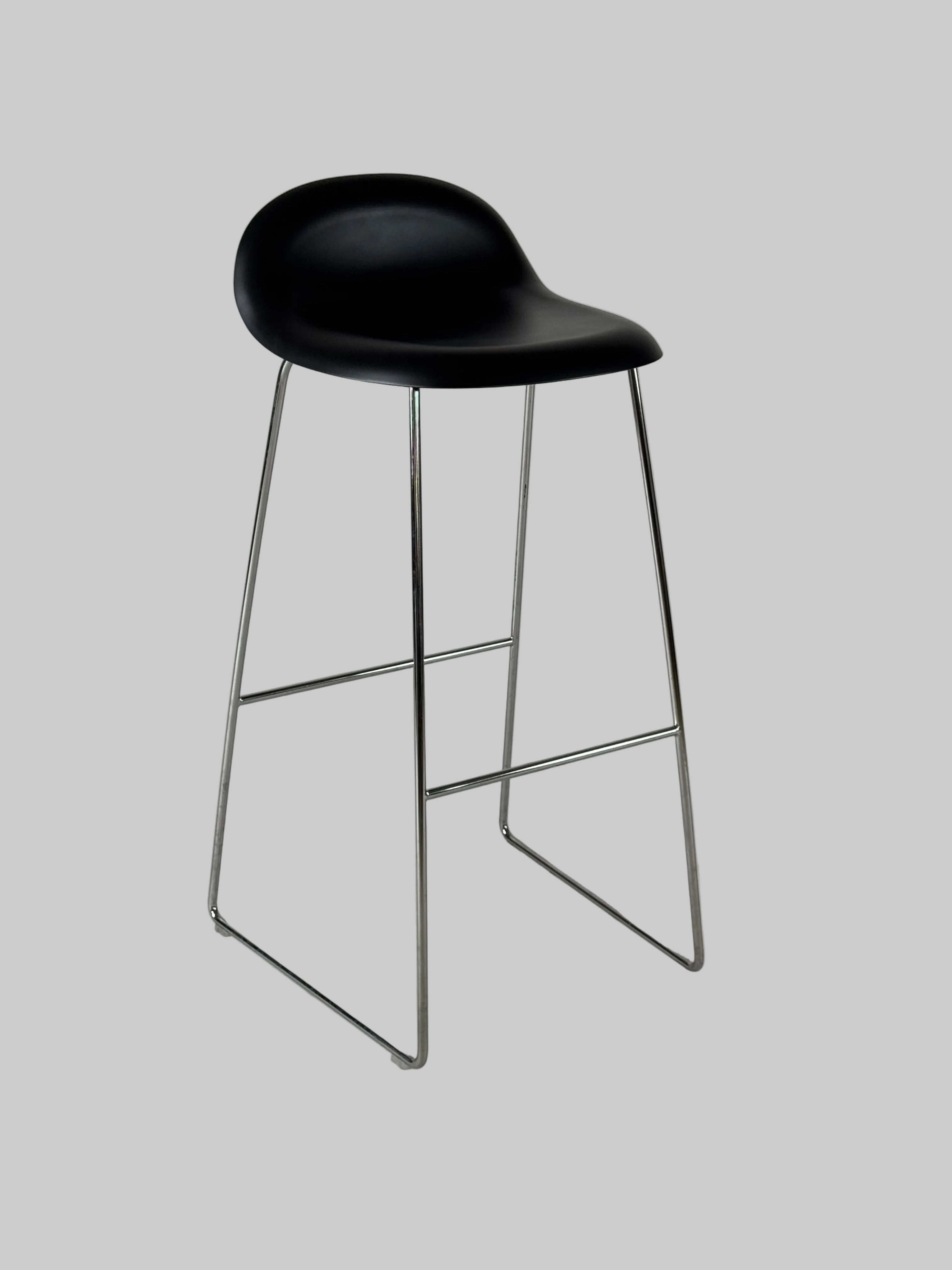 GUBI 3D Bar Stool Barstol – Sort/Krom Stel SH 75 cm