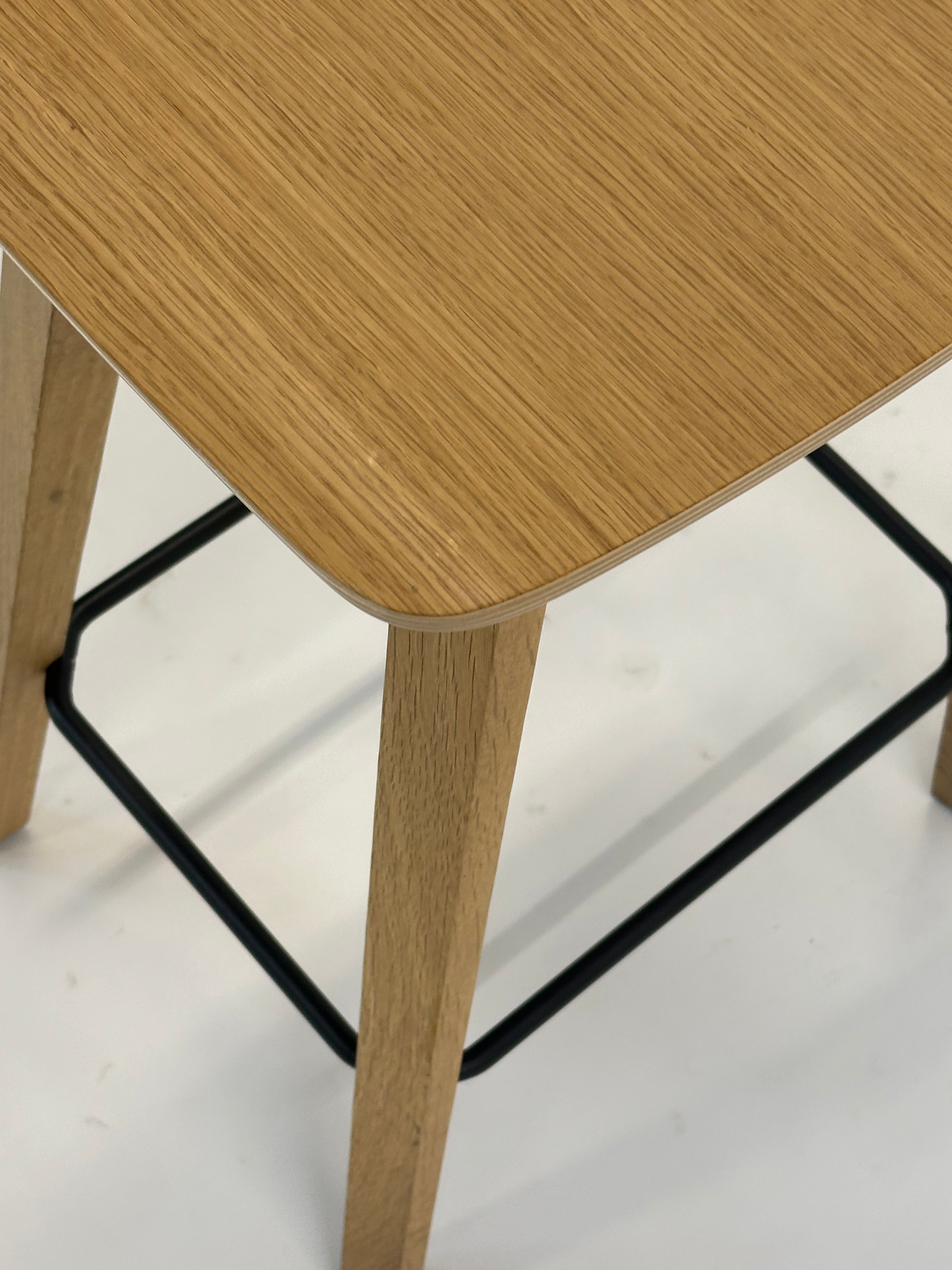 Four Design Share Stool Barstol