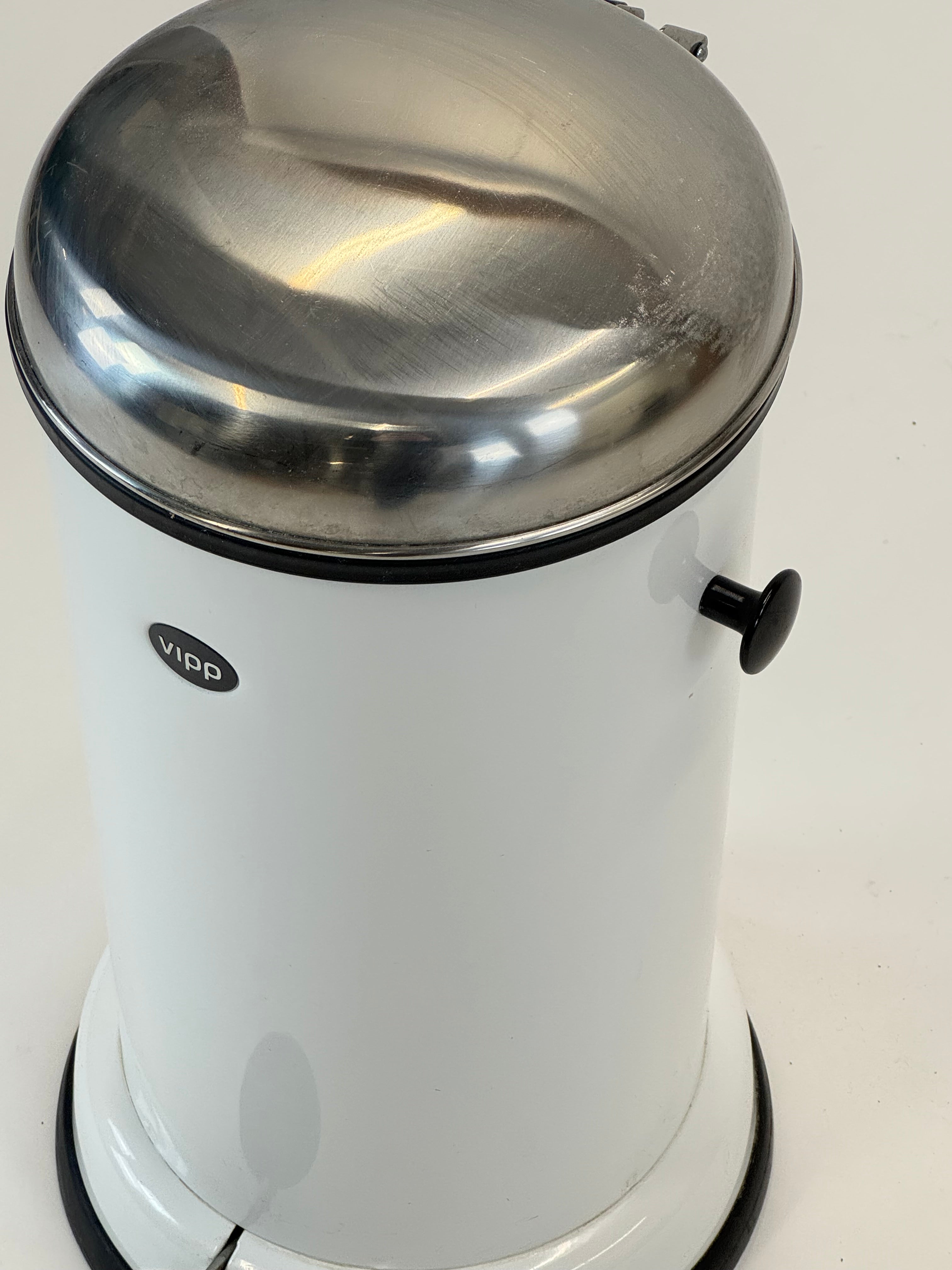 Vipp | 15 Pedalspand