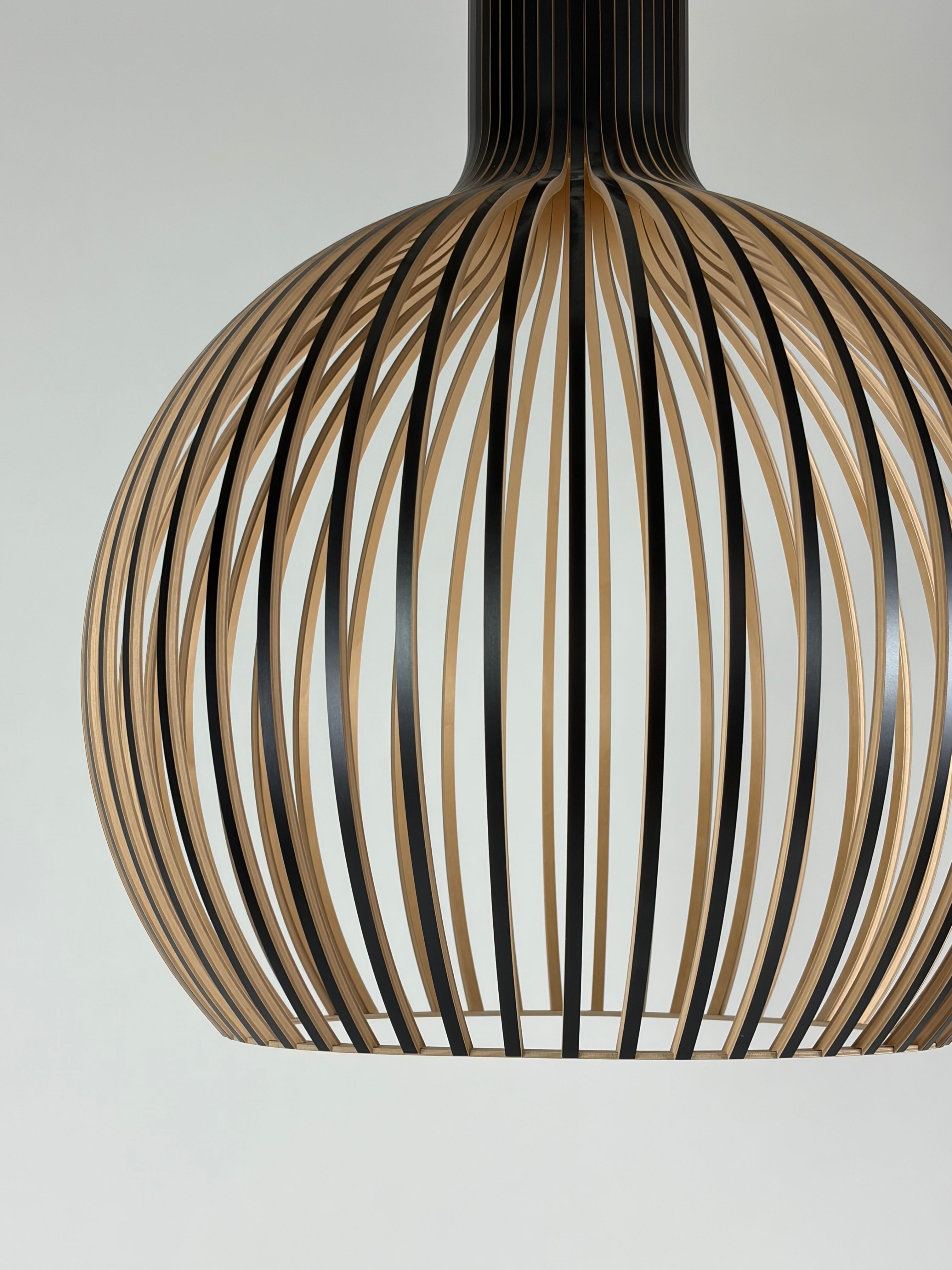 Secto Design Octo 4240 Pendel – Sort/Natur Ø54cm