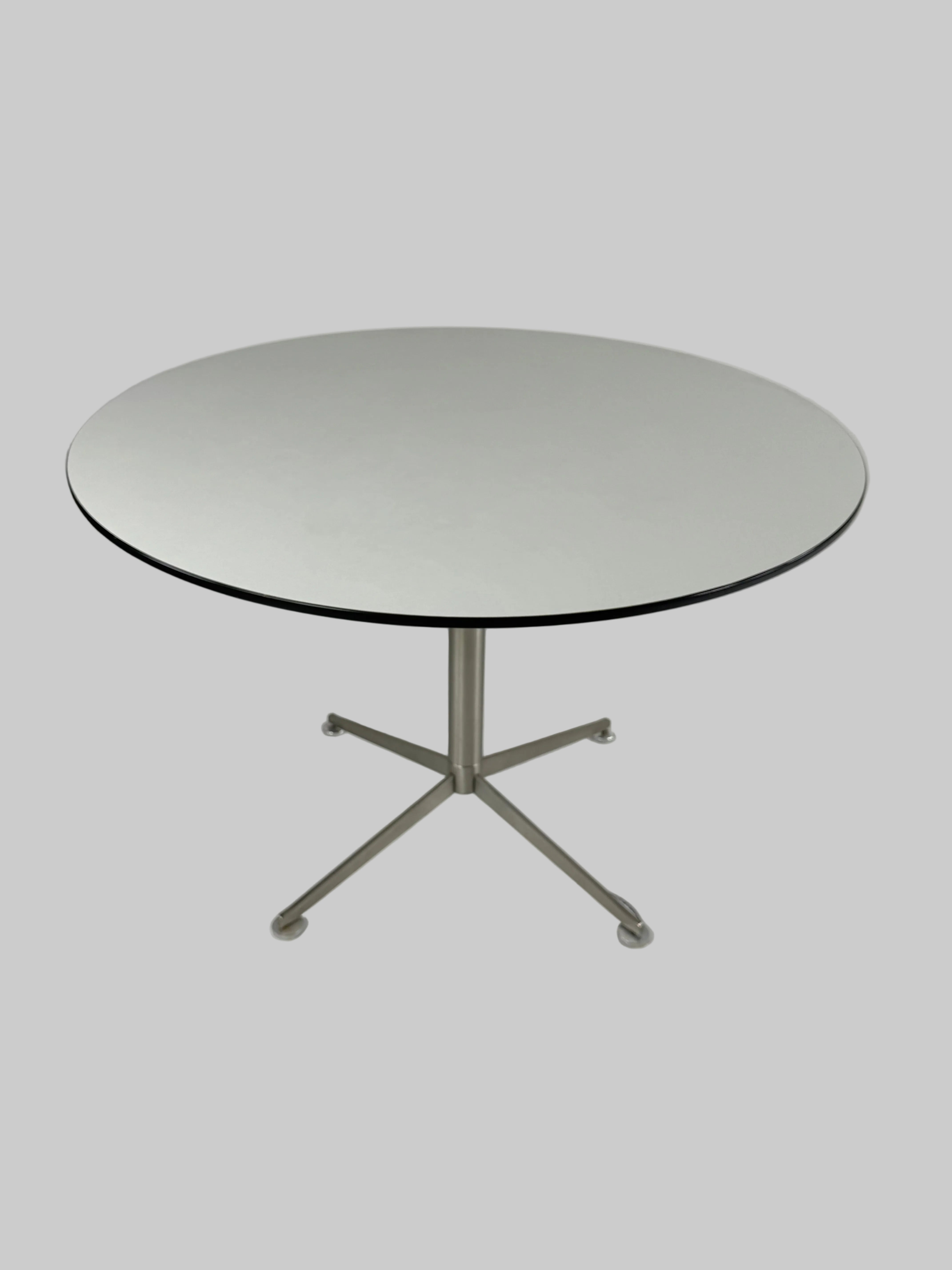 Paustian Spinal Bord – Hvid Ø110 cm