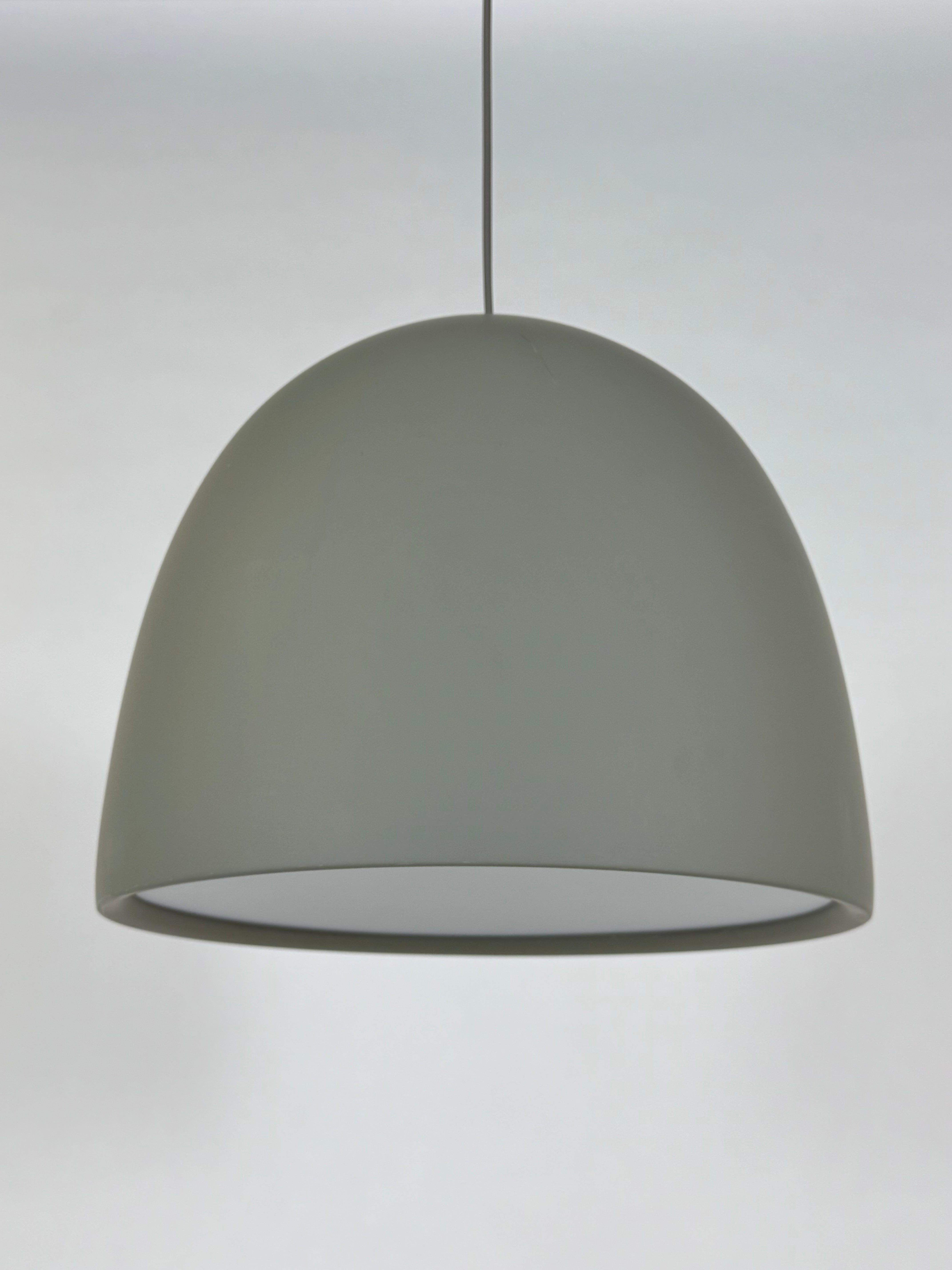 Fritz Hansen Suspence P1 Pendel - Lysegrå Ø24 cm