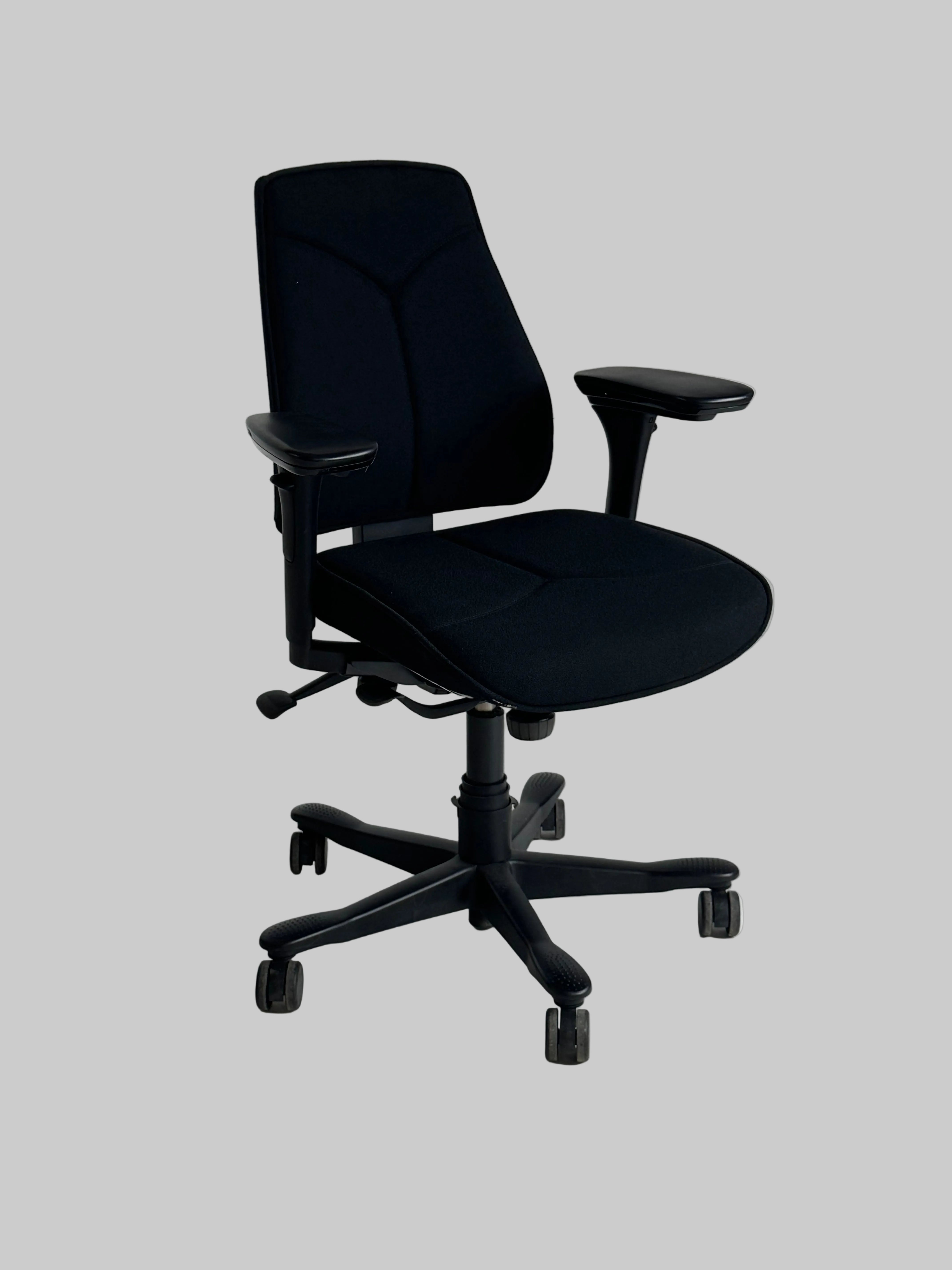 Kinnarps Free Float 6000 Kontorstol – Sort m. Armlæn