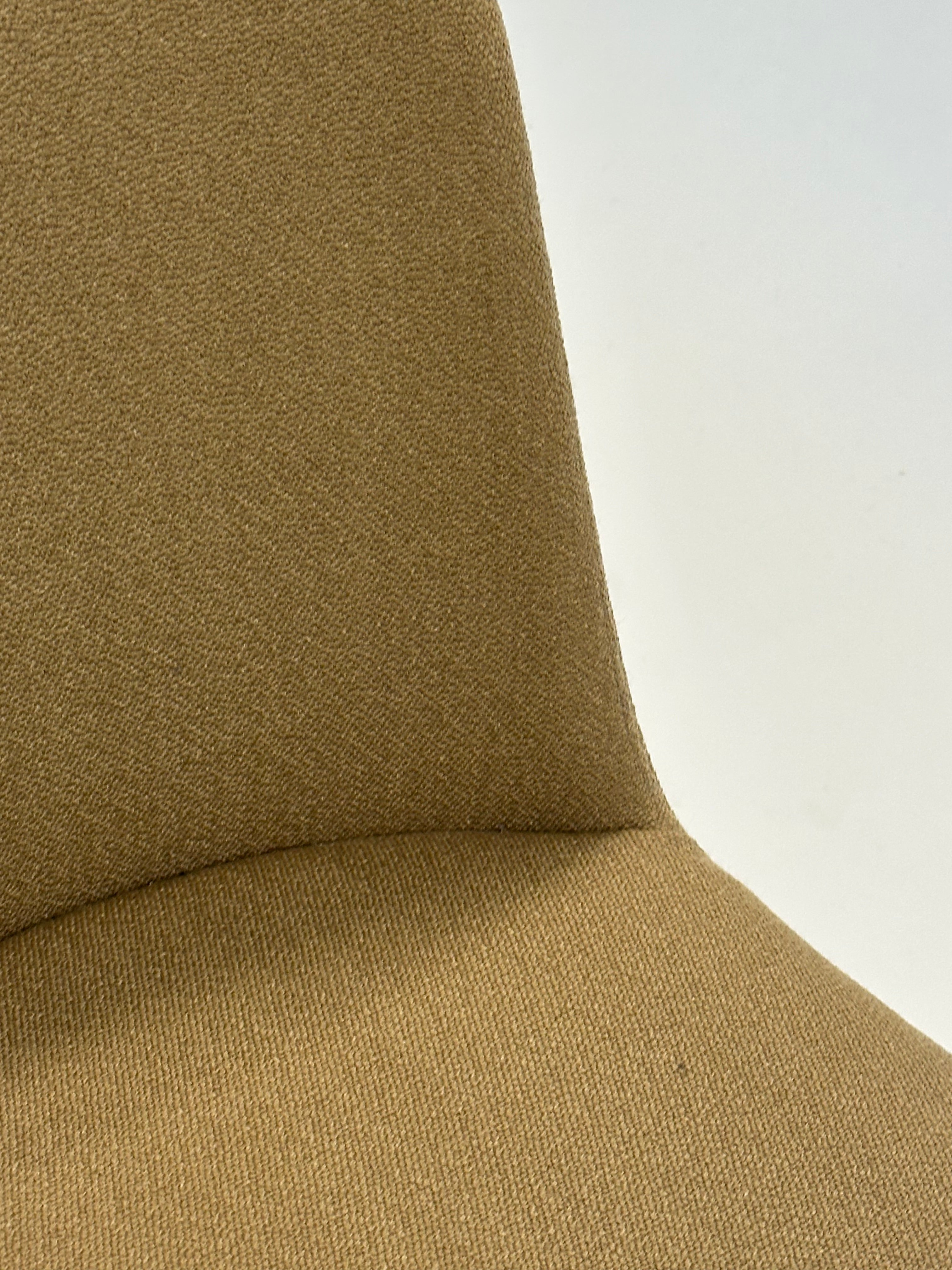 &Tradition | Rely mødestol (Sand)
