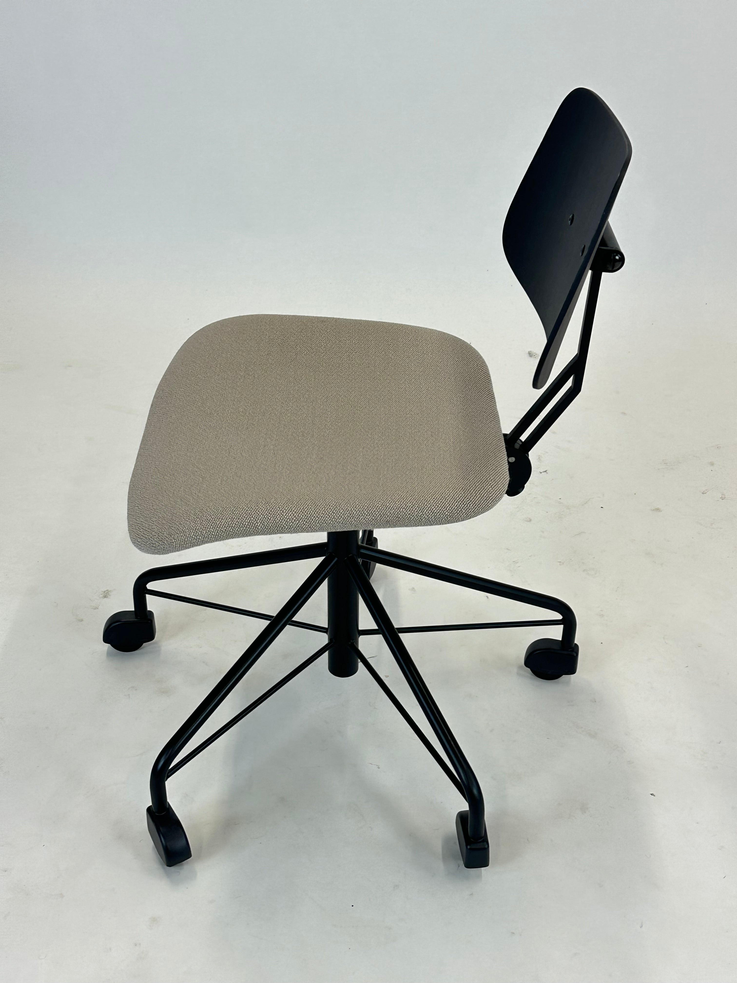12.1 Workchair - Labofa