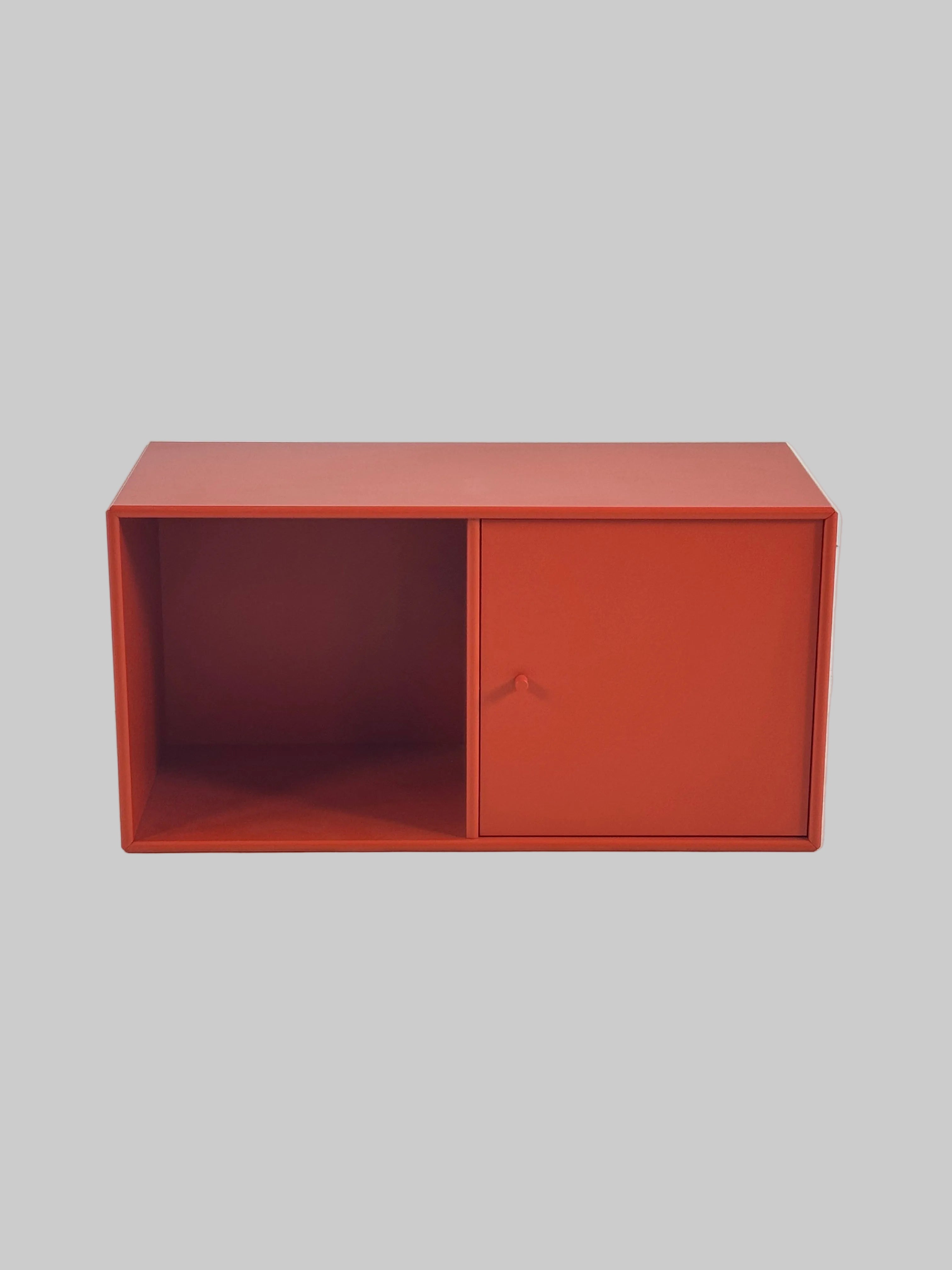 Montana Skab – Orange 70x30x36cm