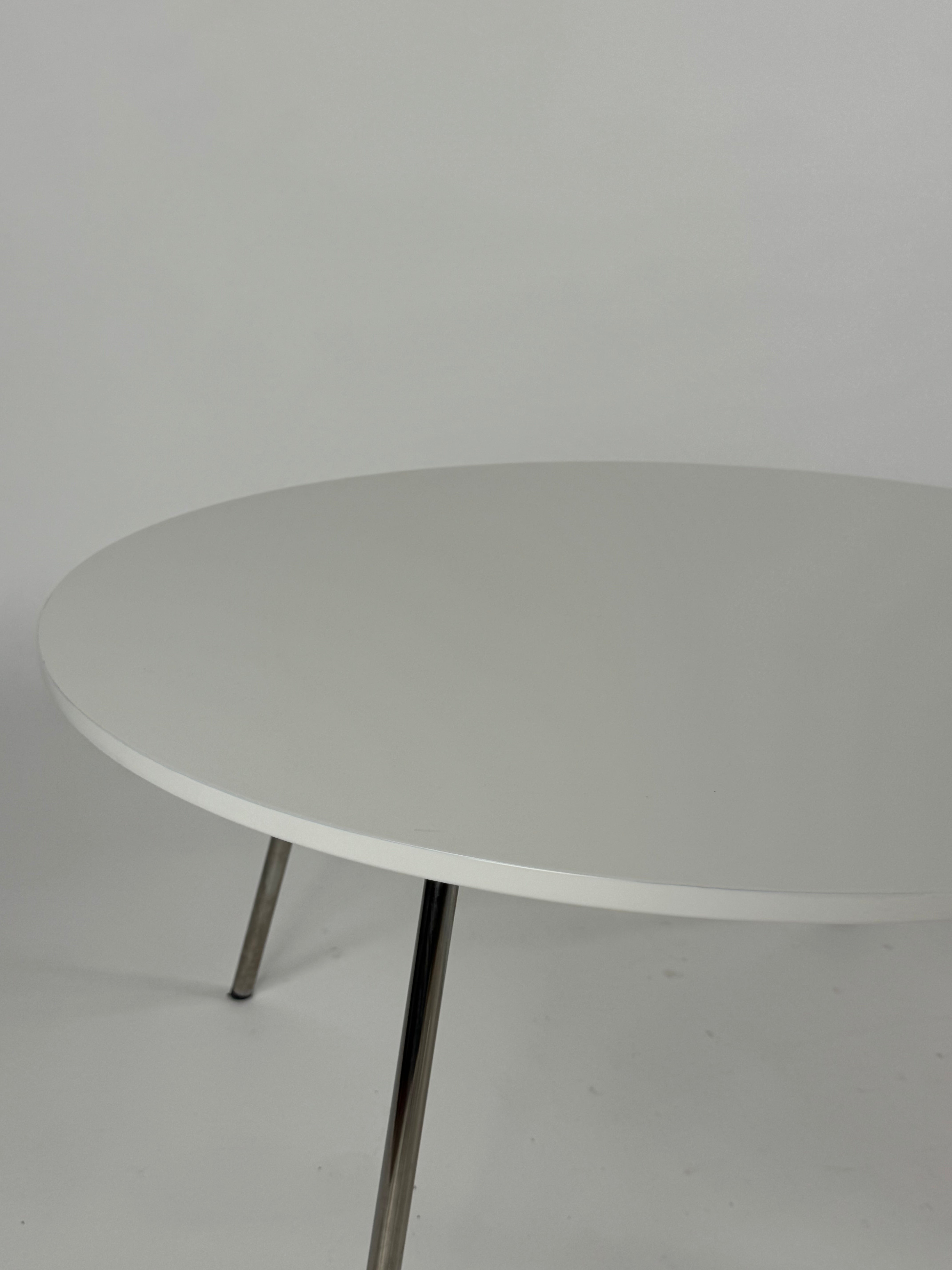 Gribskov Inventarsnedkeri Sofabord – Hvid/Krom