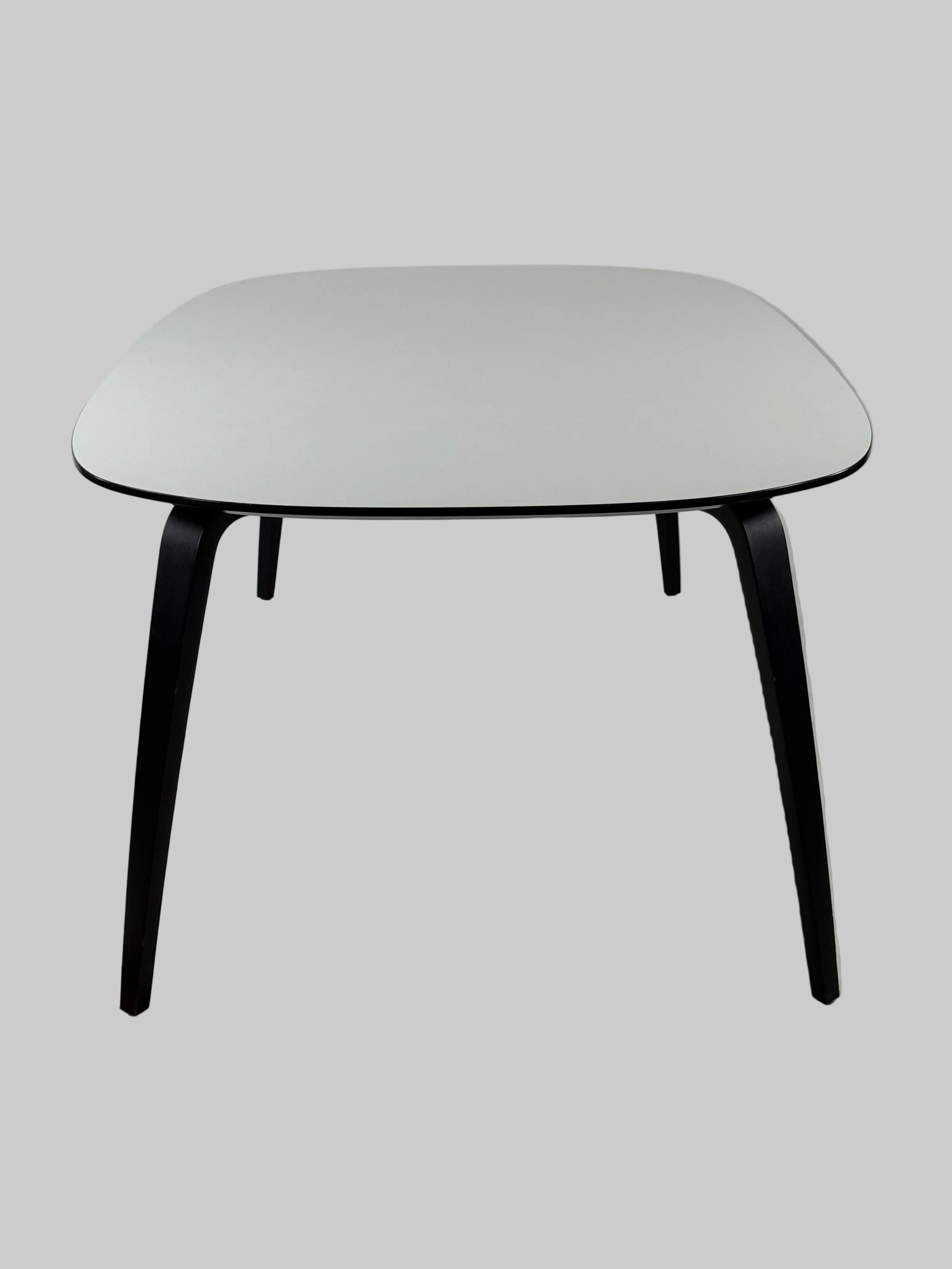 Gubi Bord - Hvid/Sort Stel 230x120x73 cm