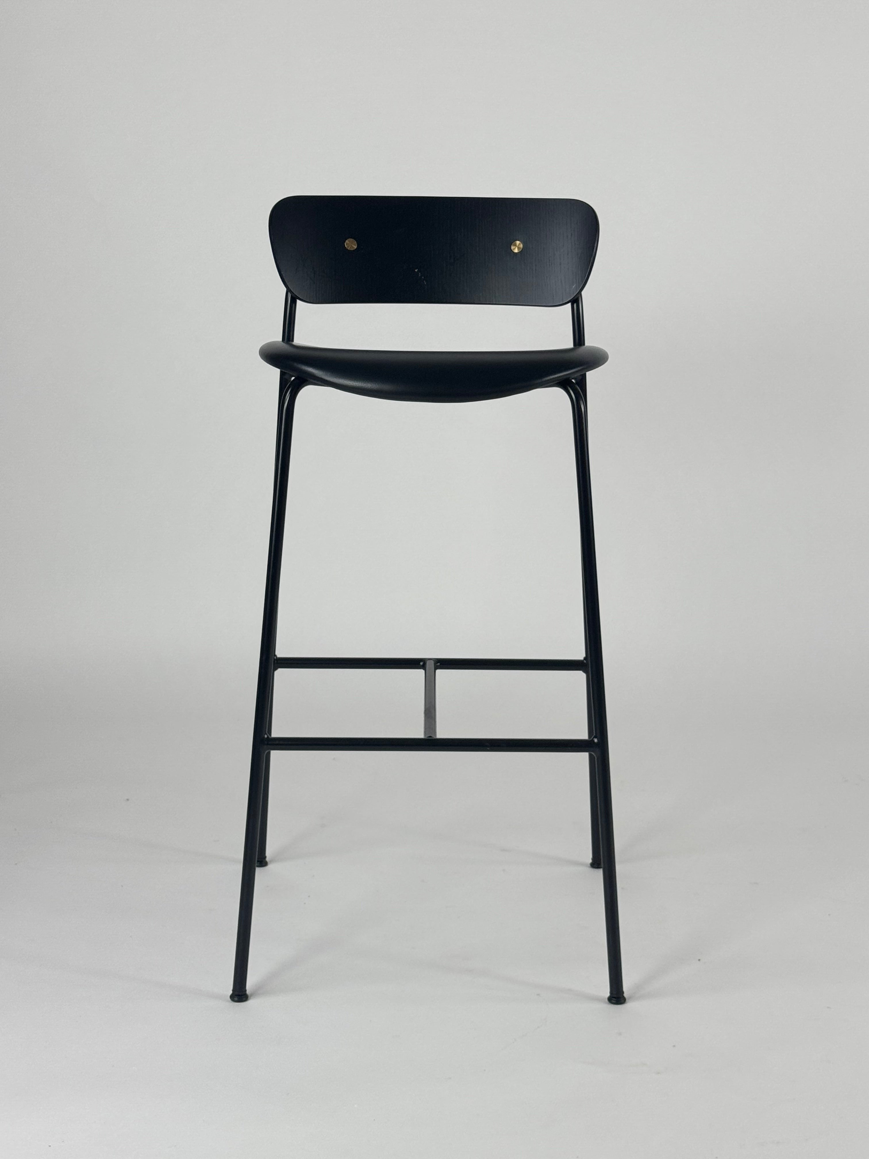 &Tradition Pavilion AV10 Barstol – Sort Læder