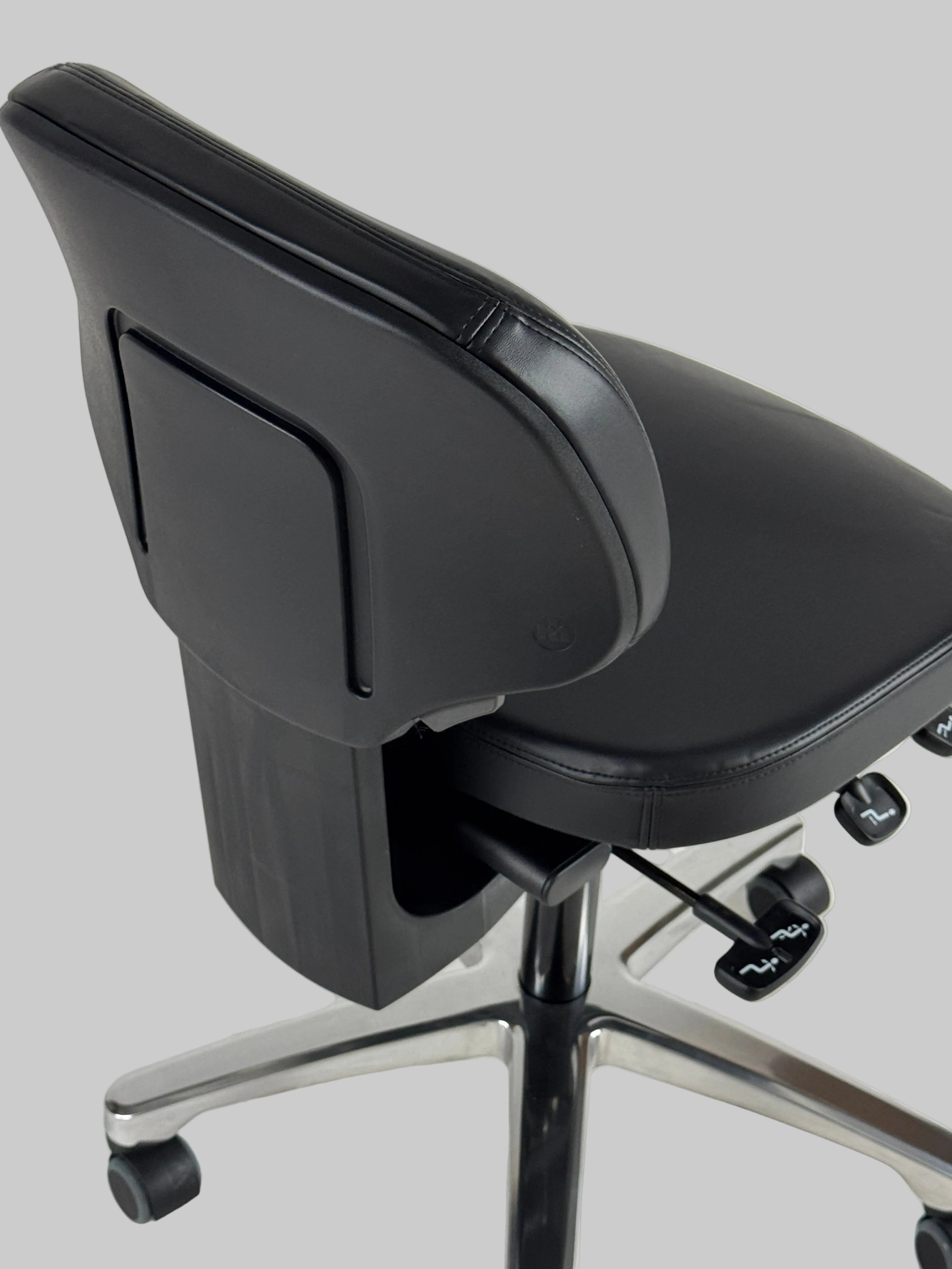 RH Activ 200 Kontorstol – Sort/Krom Stel