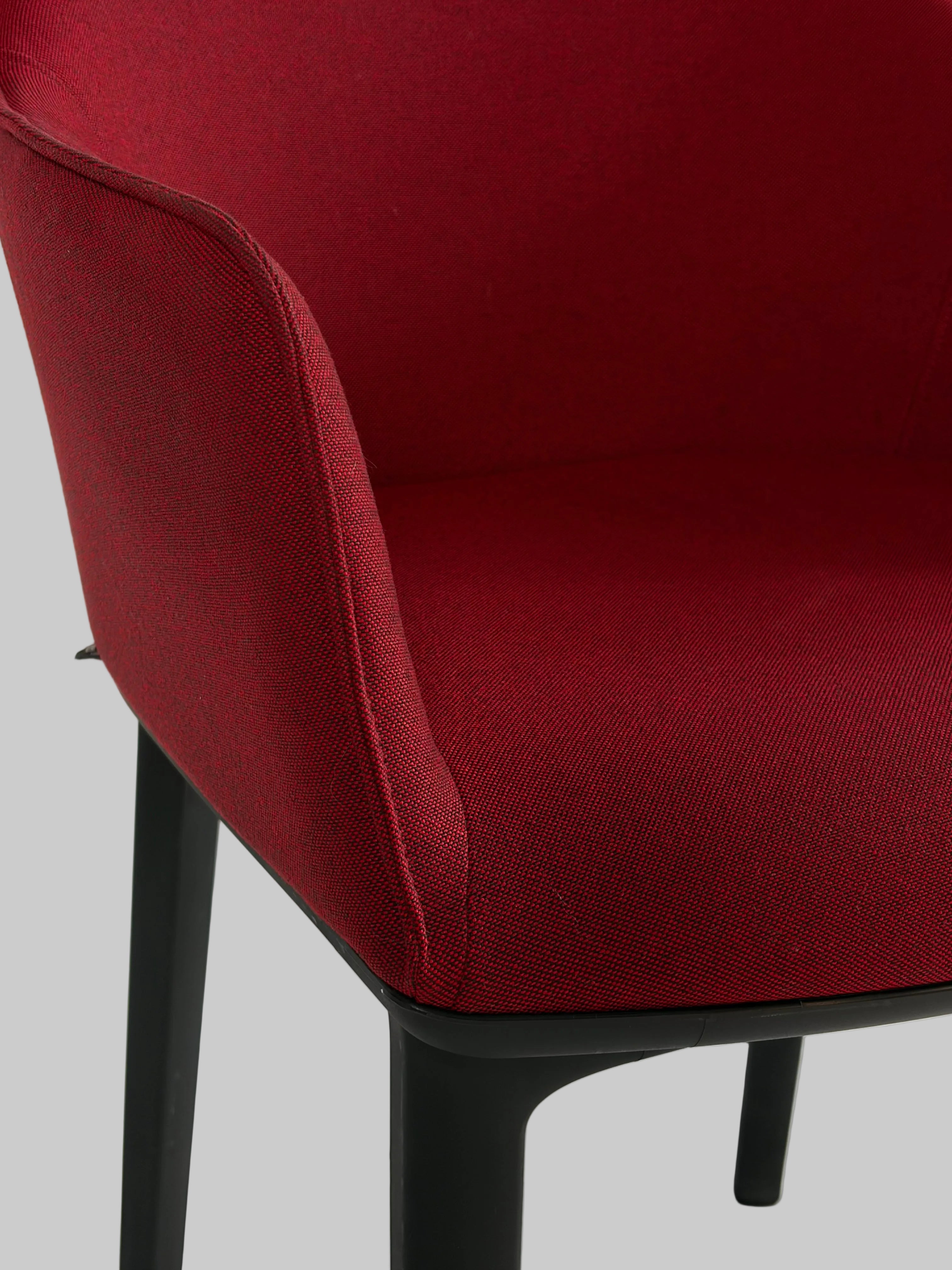 Vitra Softshell Stol – Rød/Sort Stel