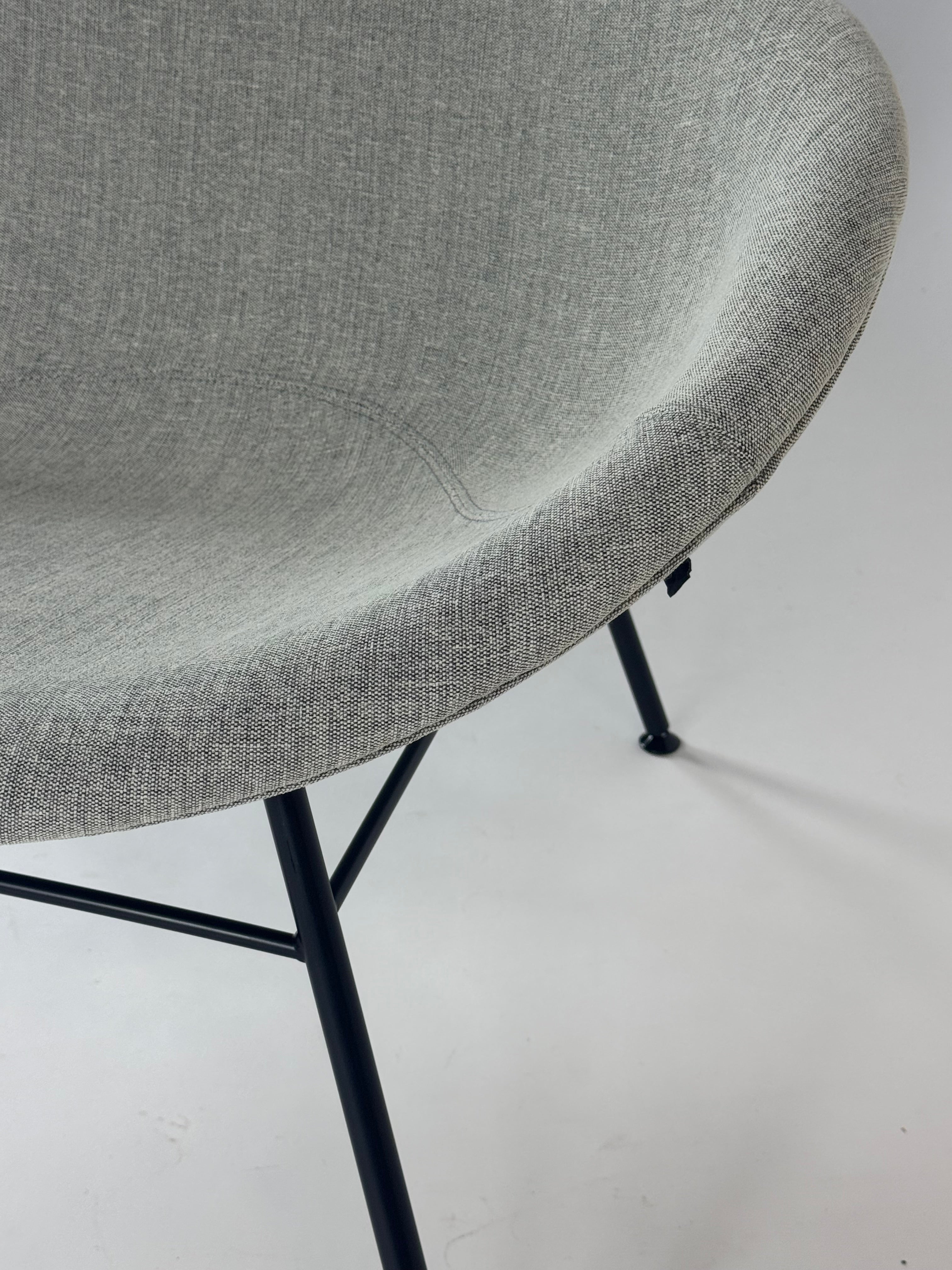 +Halle | K2 4-Leg Loungestol (Grå)