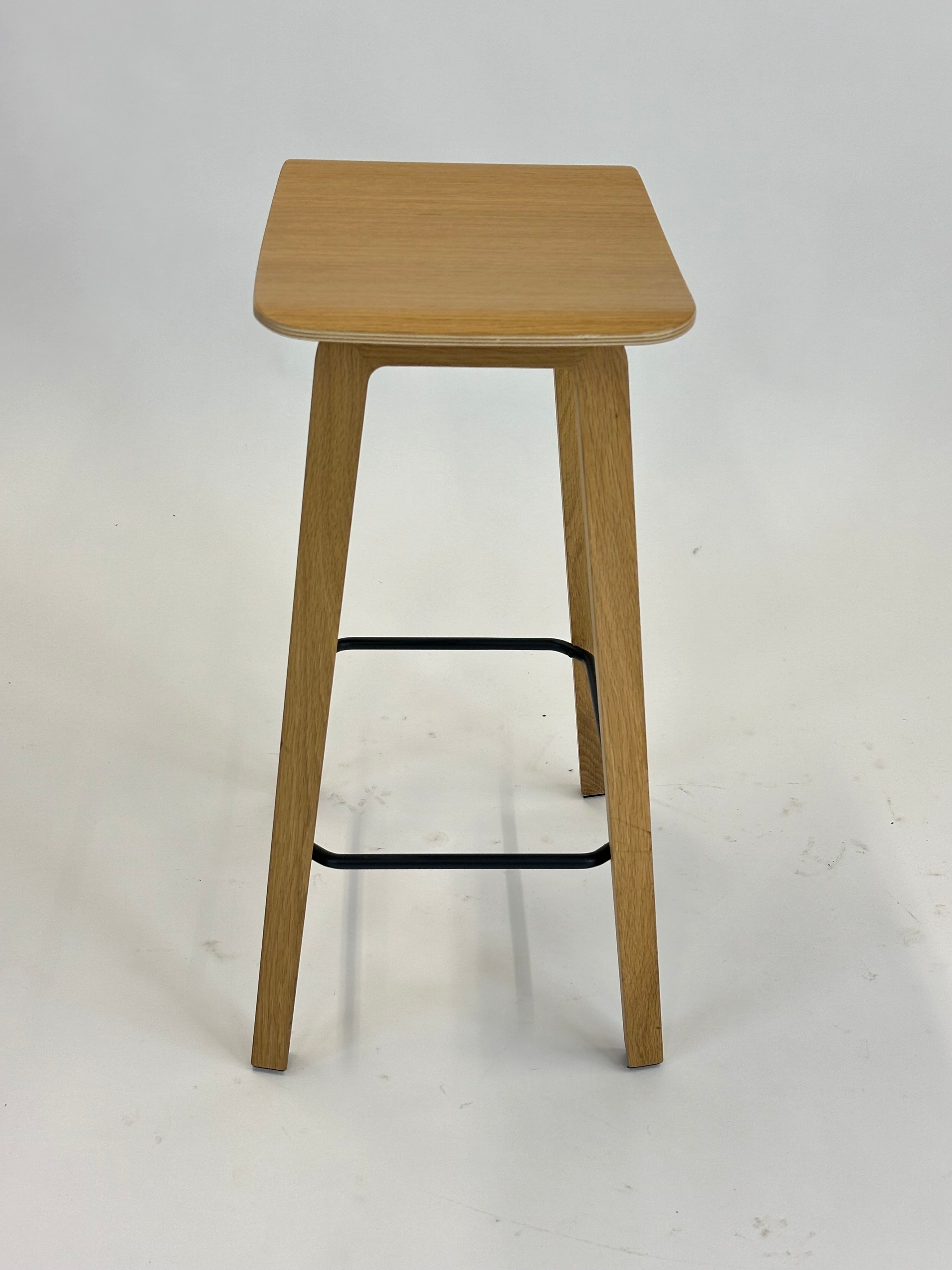 Four Design Share Stool Barstol