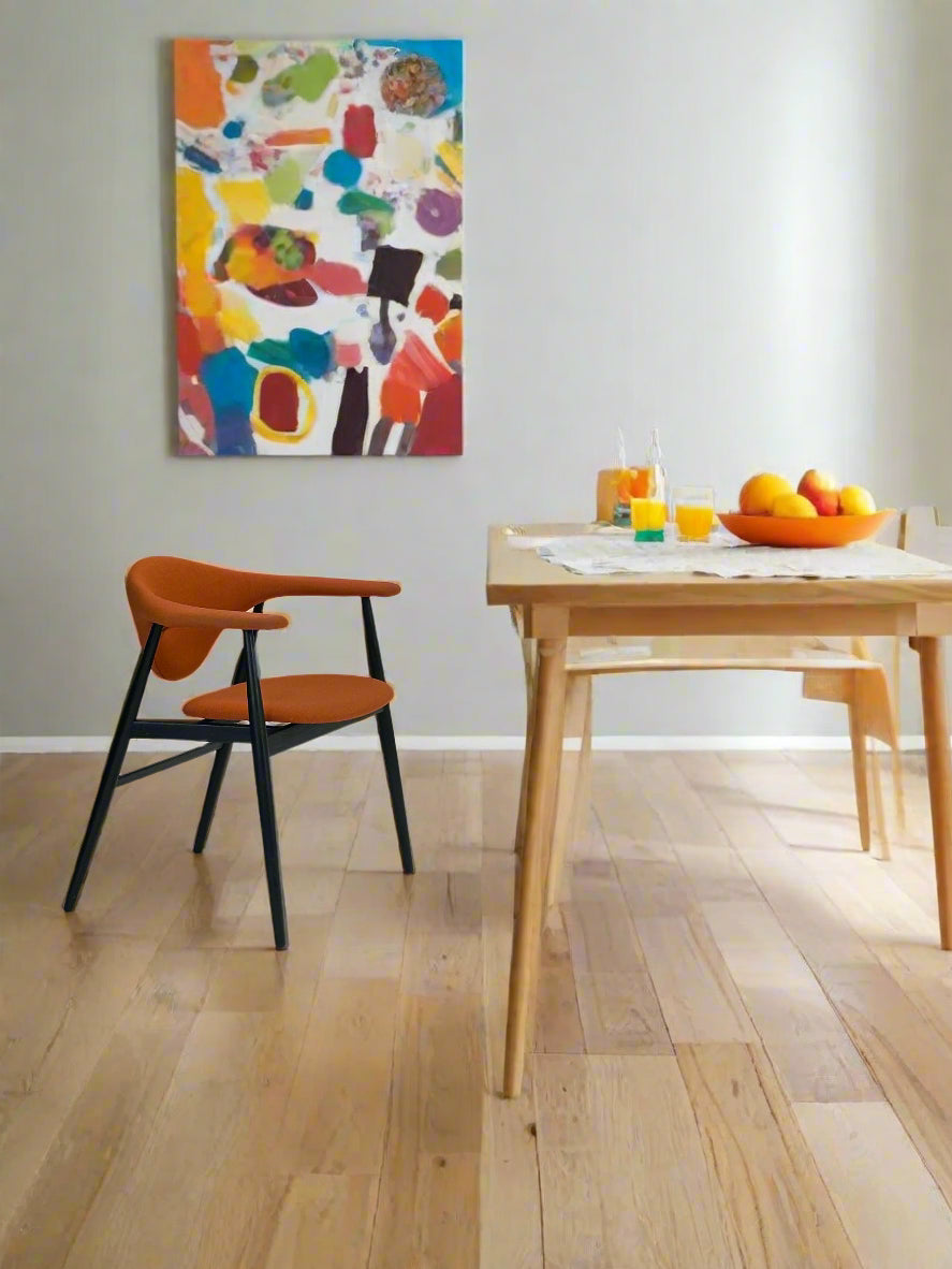 Gubi - Masculo Dining chair (Orange)