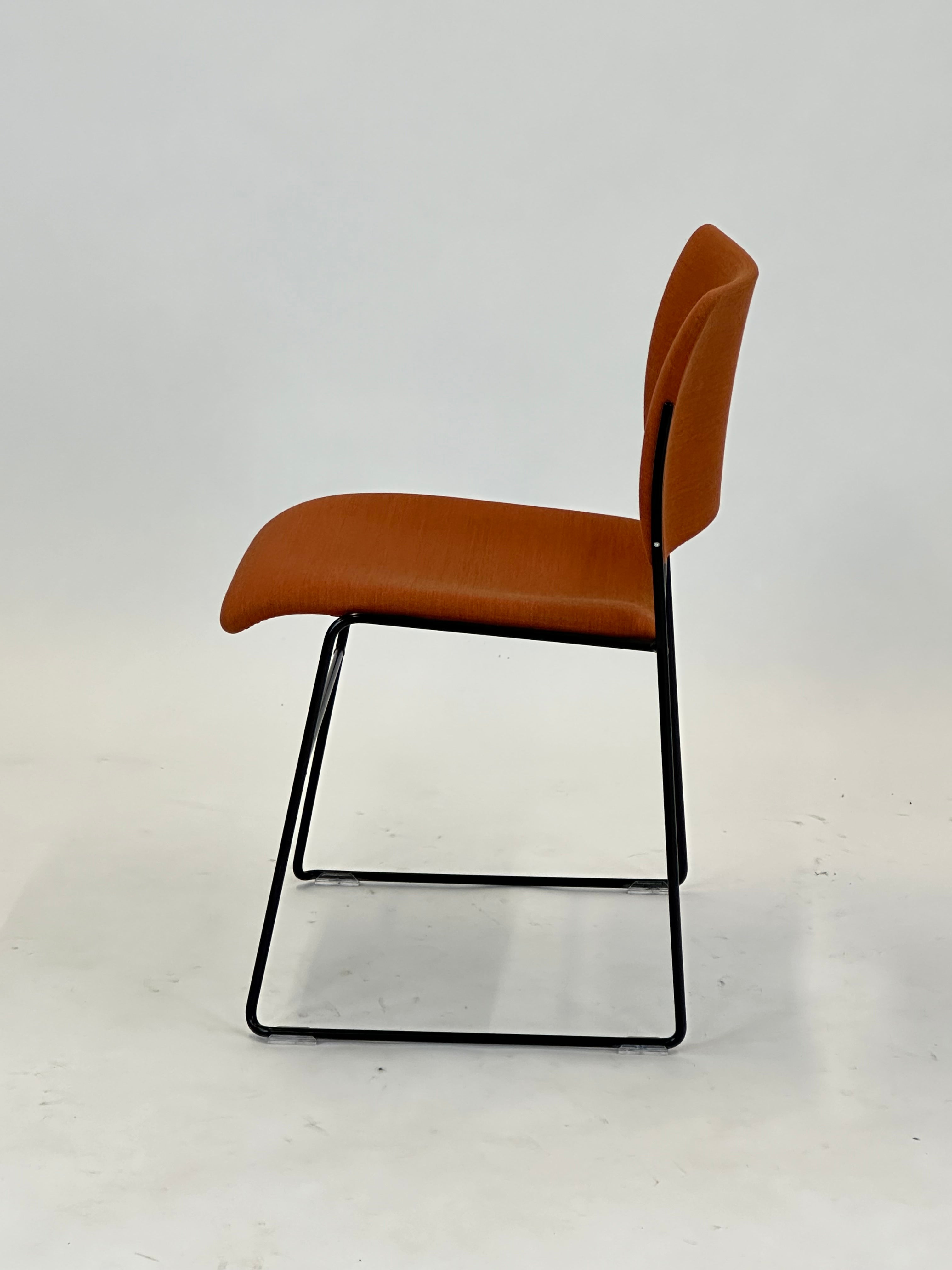40/4 Konferencestol - Howe (Orange u. armlæn)