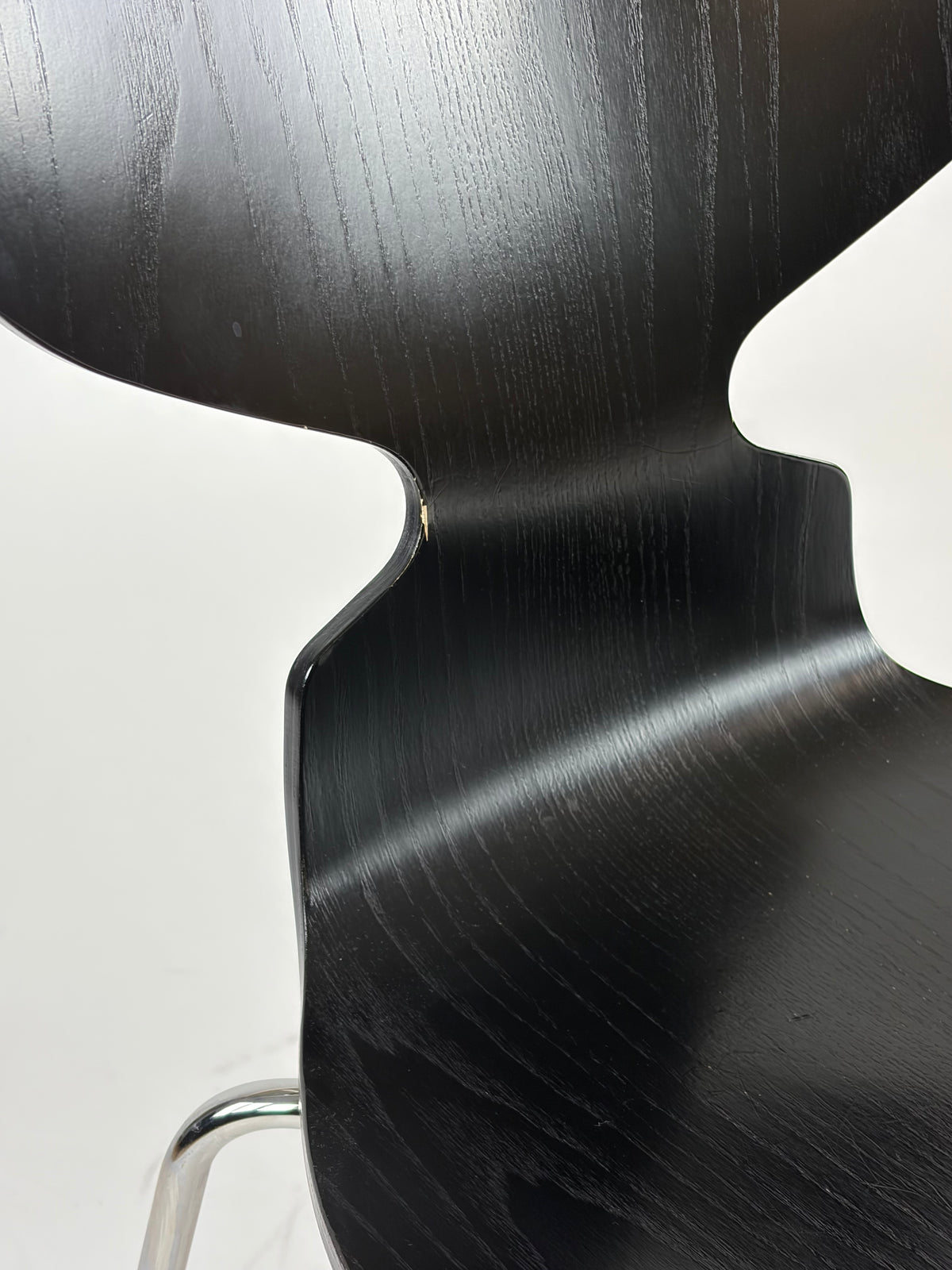 Fritz Hansen Myren – Sort/Krom Stel