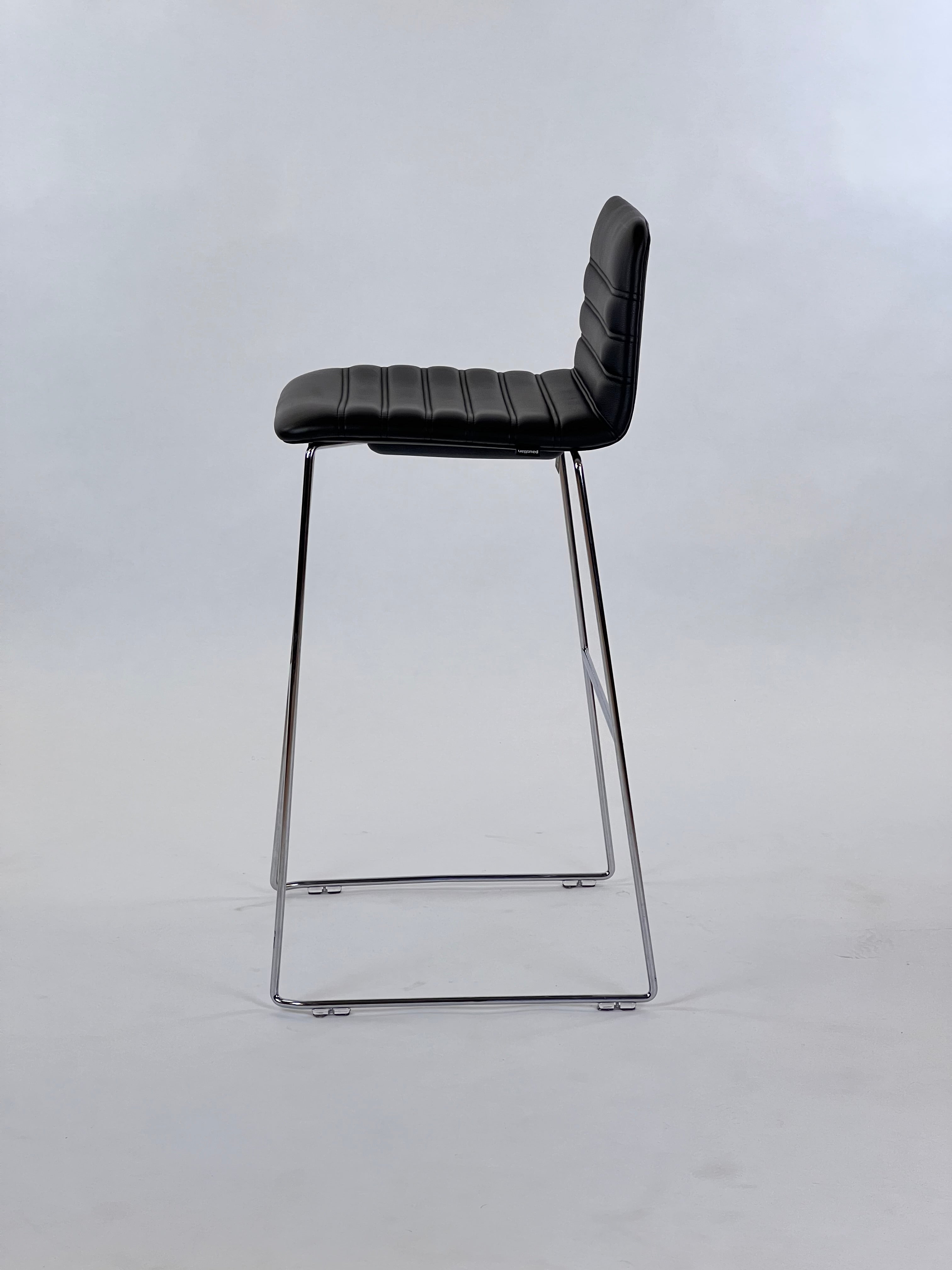 Paustian - Spinal Chair 44, Sled base chrome, Counter height | Channel stitching, læder